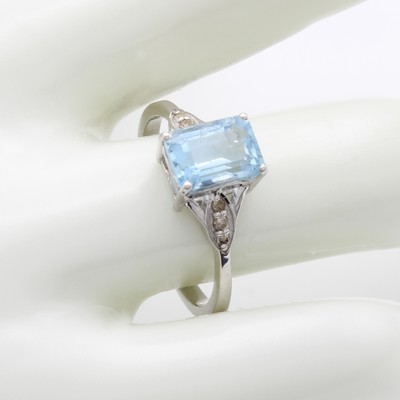 27108444a - Ring mit Aquamarin und Diamanten, 925er Silber, achteck. Aquamarin ca. 1.70 ct, Diam. ...