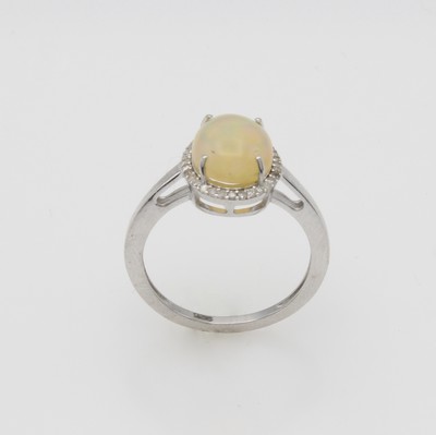 27108452a - Ring mit Opal und Diamanten, 925er Silber, Opalcabochon ca. 3 ct, Diam. zus. ca. 0.35 ct ...