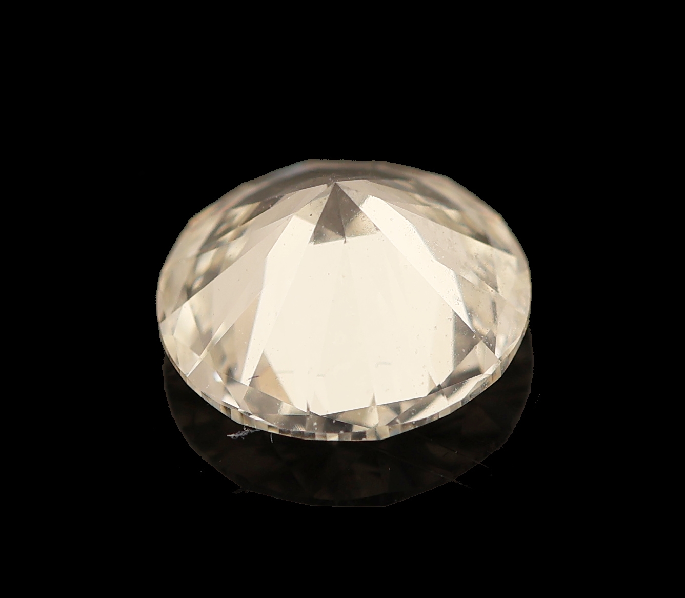Detail b: Loser Brillant, 1.0 ct hochfeines Weiß (E)/vvs2, GIA-Expertise anbei