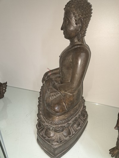 27109205e - Bedeutender Buddha, Thailand, wohl 14./15. Jahrhundert, Shakyamuni-Buddha, Geste der ...