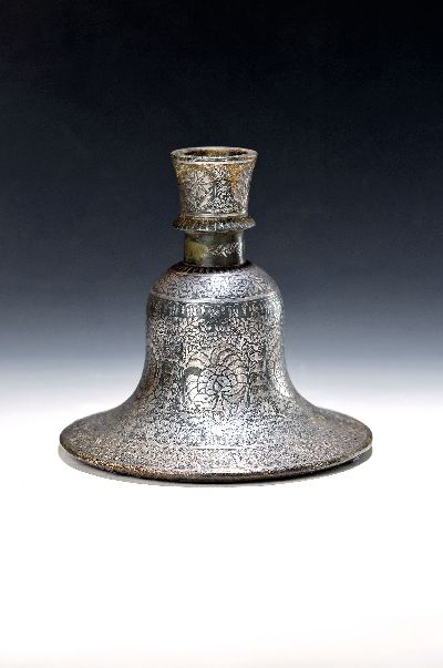 Image Hookah vessel/water pipe body, India, 19th century, iron, silver inlay, floral ...