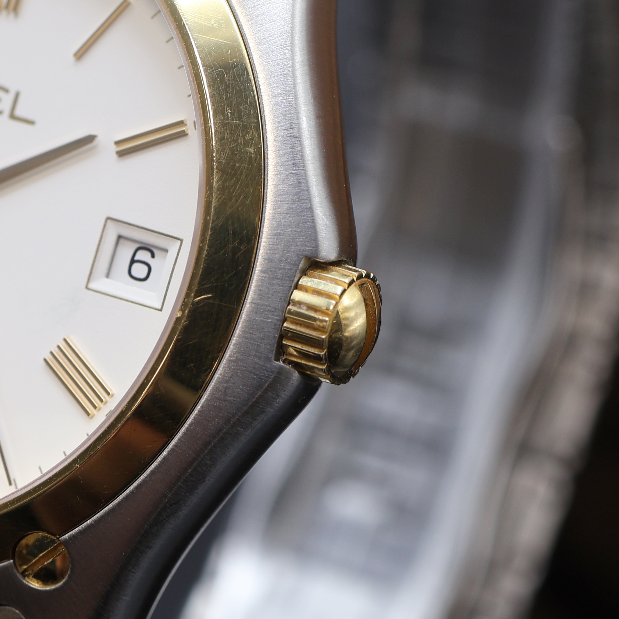 Detail b: EBEL Classic Herrenarmbanduhr Referenz 1255F41.1, Schweiz um 2015, quarz, Edelstahlgeh. inkl. orig. Gliederband m. dopp. Faltschl., GG -Lünette ...