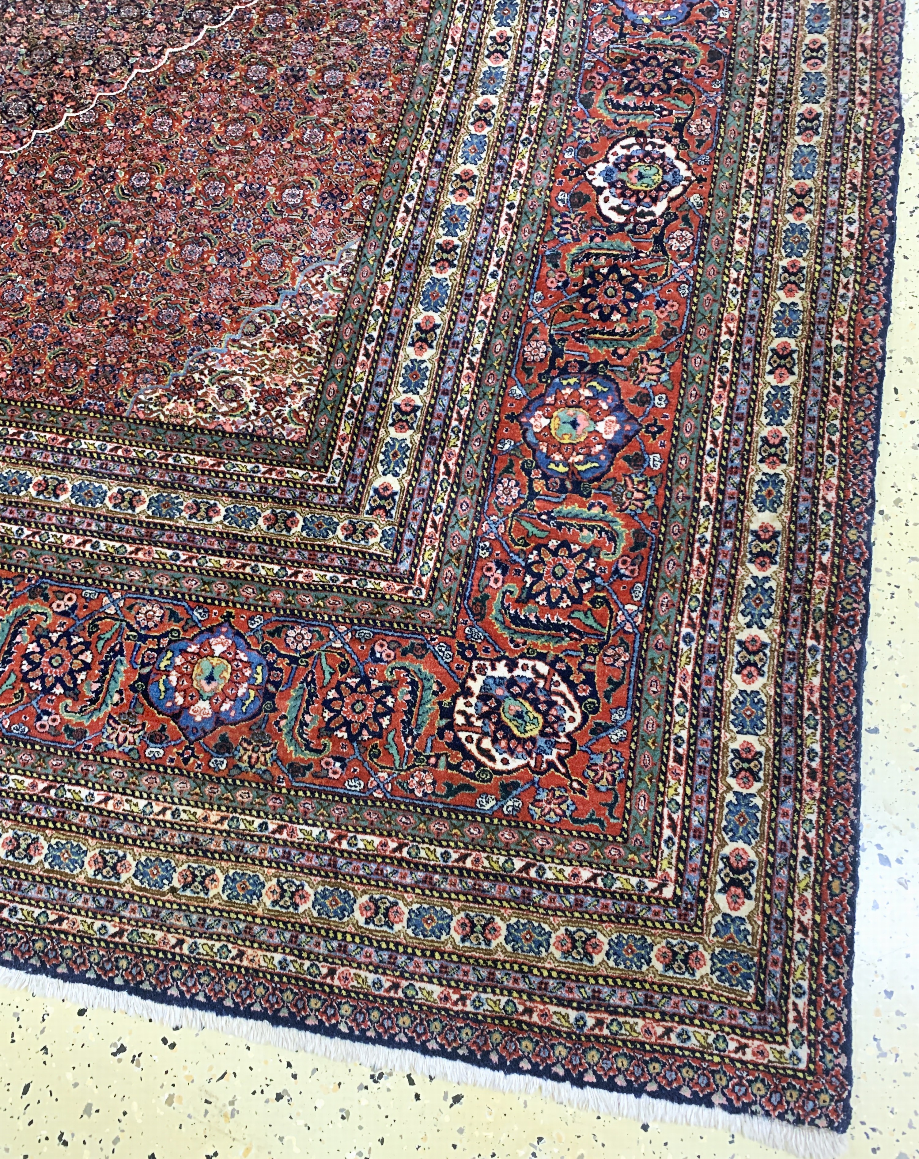 Detail a: Sarab"Mashaiekhi"fein, Persien, signiert, Mitte 20.Jhd, Korkwolle auf Baumwolle, ca. 355x 305 cm, ca. 500.000 Kn/qm, EHZ: 2