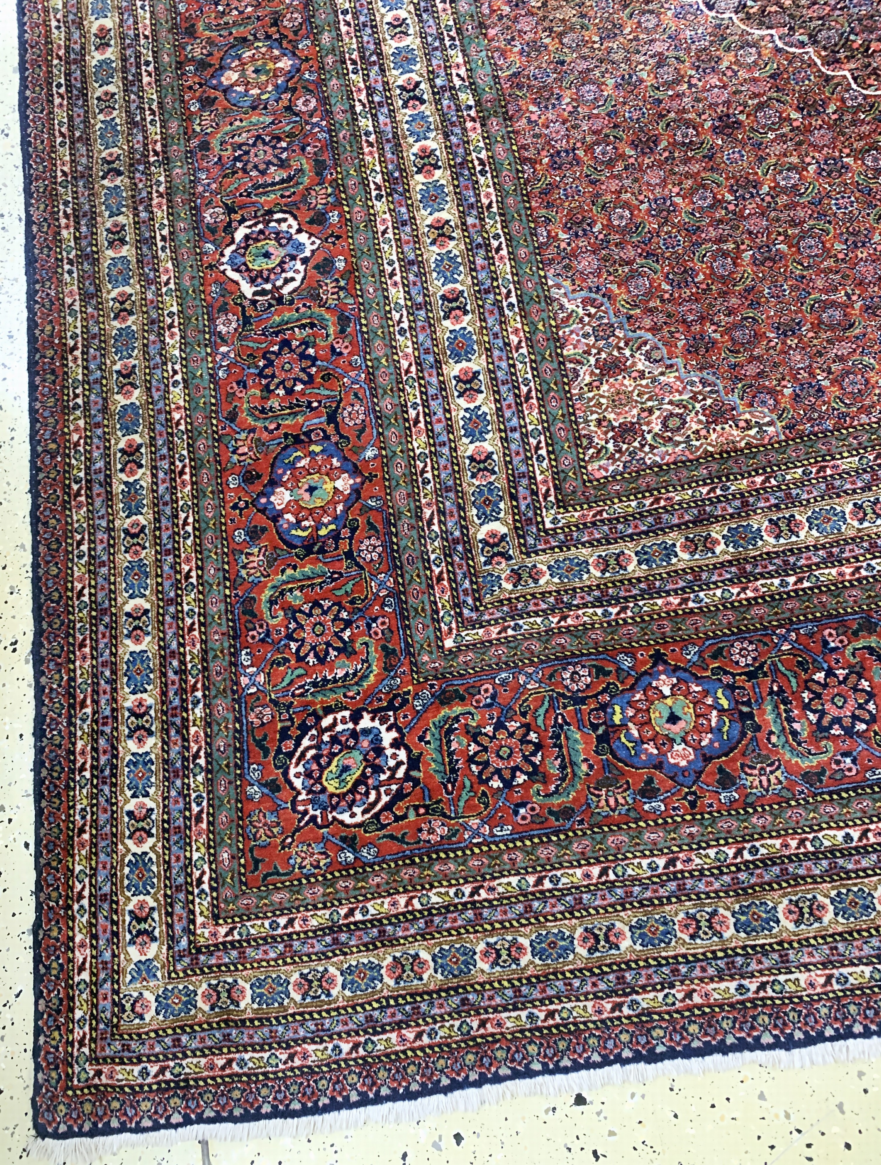 Detail b: Sarab"Mashaiekhi"fein, Persien, signiert, Mitte 20.Jhd, Korkwolle auf Baumwolle, ca. 355x 305 cm, ca. 500.000 Kn/qm, EHZ: 2