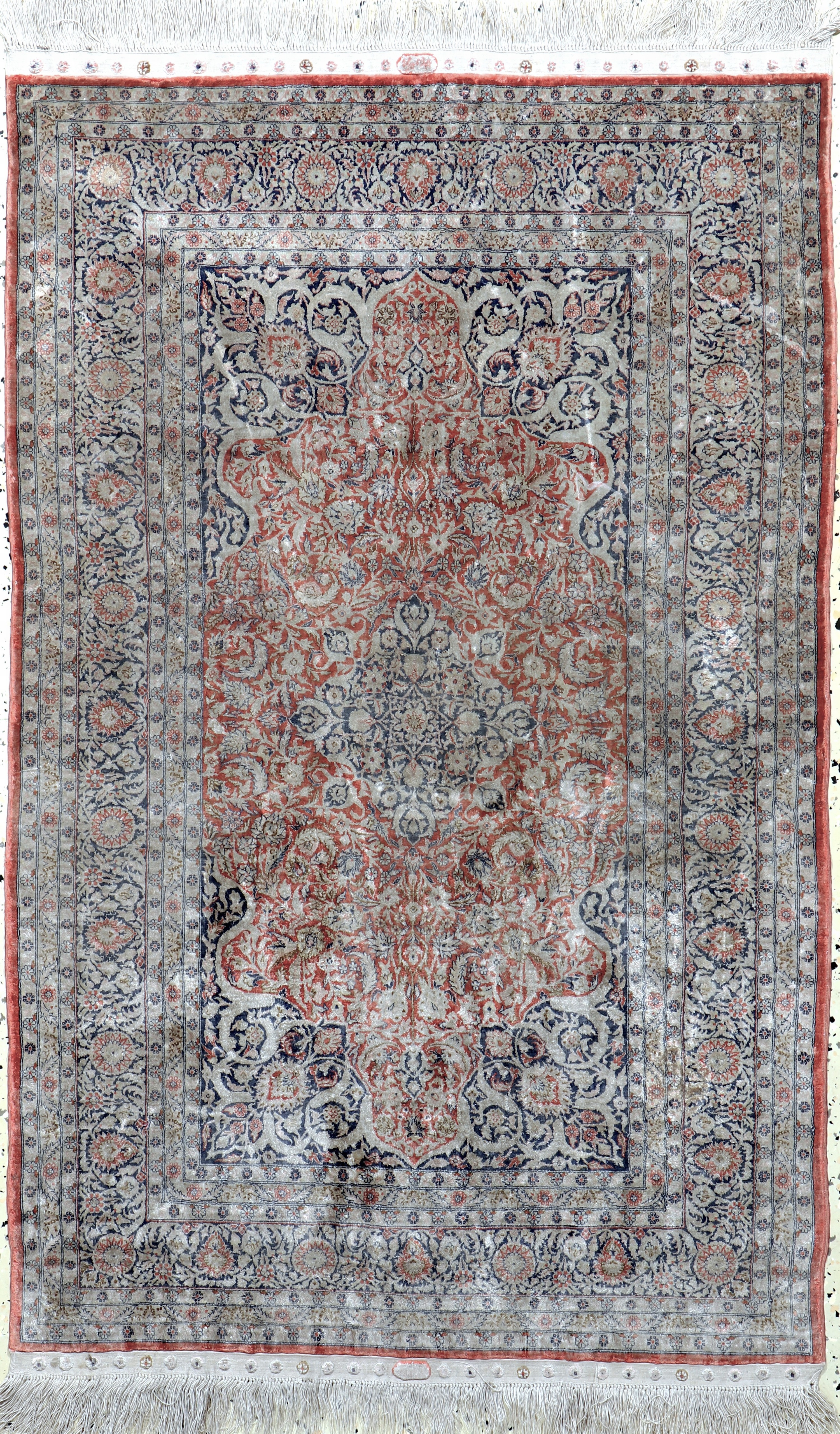Image 27109344 - Hereke Seide Sehr fein, China, Ende 20.Jhd,reine Naturseide, ca. 123 x 78 cm, ca. 1,7 ...