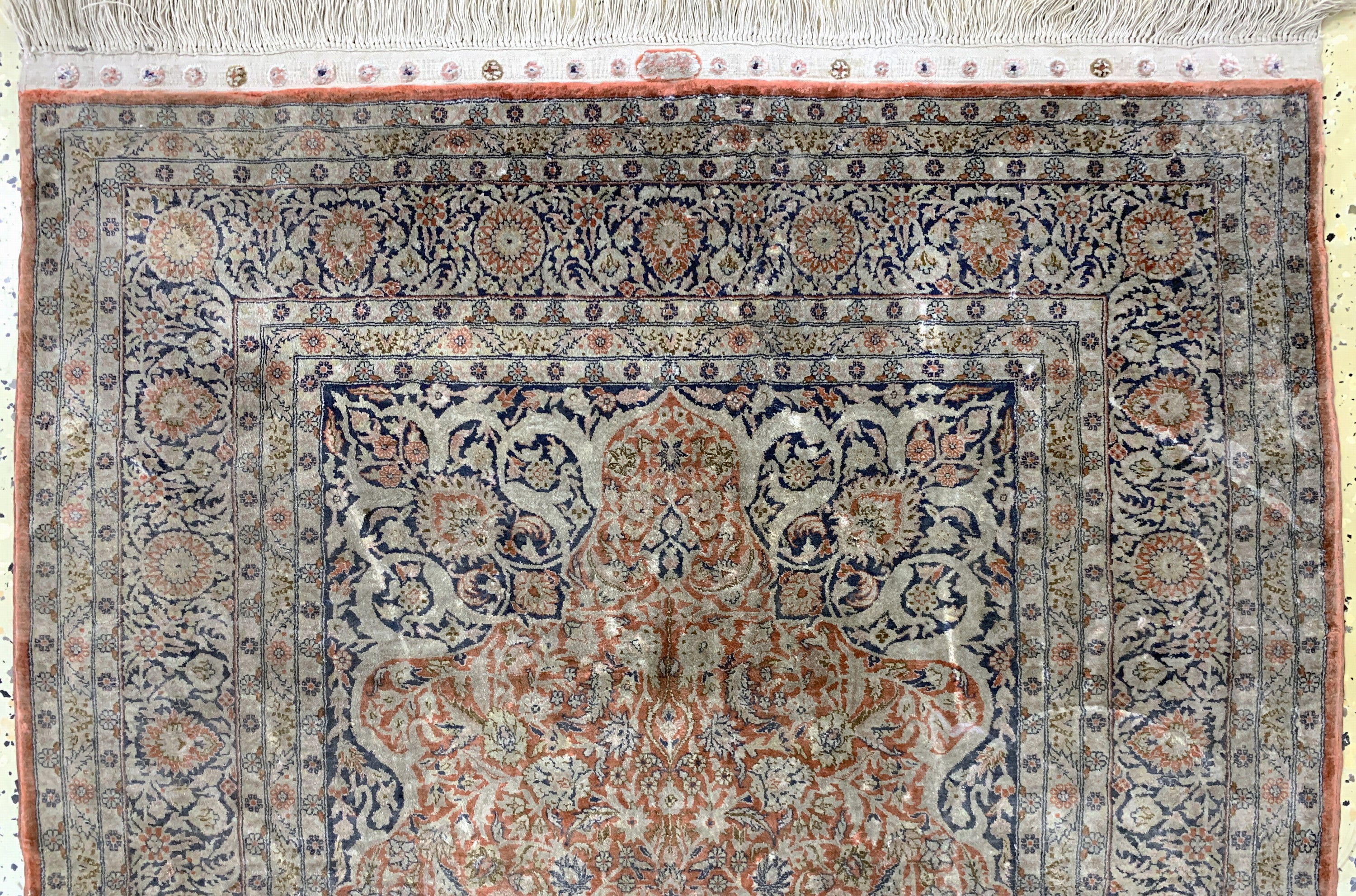 Detail a: Hereke Seide Sehr fein, China, Ende 20.Jhd,reine Naturseide, ca. 123 x 78 cm, ca. 1,7 Mio. Kn/qm, Reinigungsbedürftig, EHZ: 2
