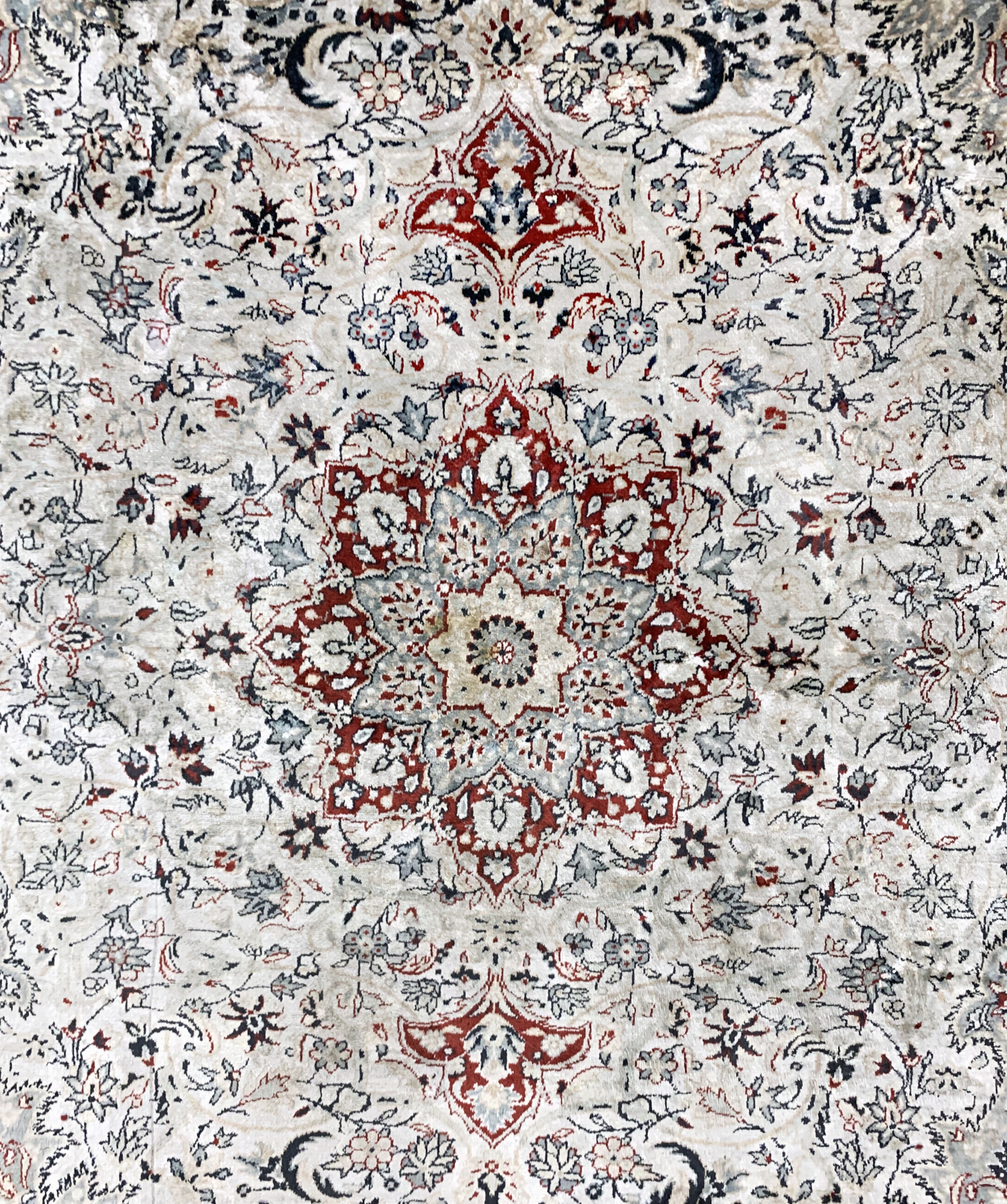 Detail a: Hereke Seide Sehr fein, China, Ende 20.Jhd,reine Naturseide, ca. 93 x 62 cm, ca. 1,7 Mio.Kn/qm, EHZ: 1-2