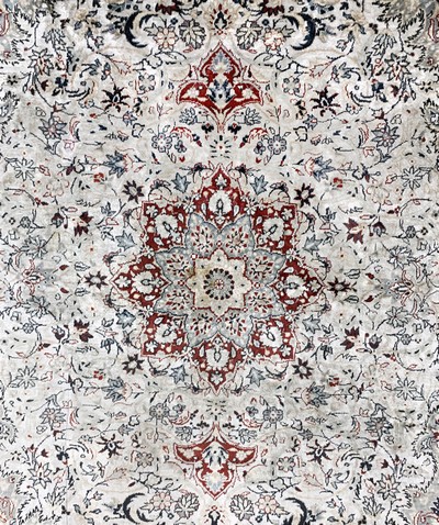 27109345a - Hereke Seide Sehr fein, China, Ende 20.Jhd,reine Naturseide, ca. 93 x 62 cm, ca. 1,7 ...