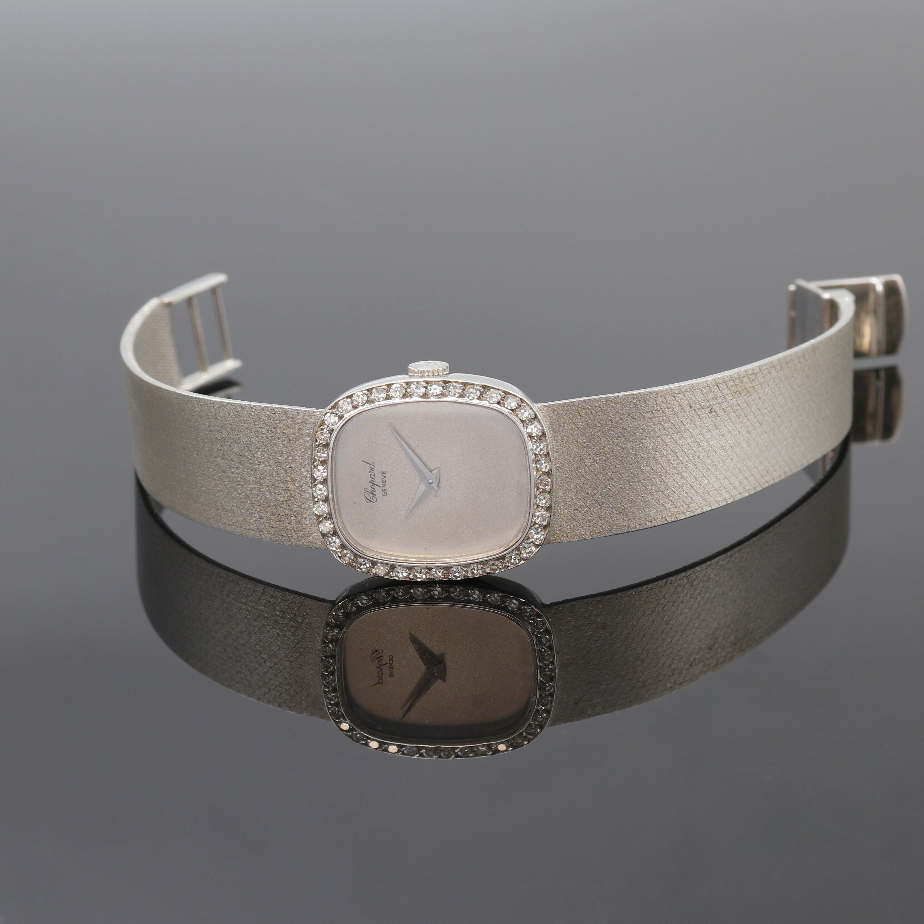 Image 27109573 - CHOPARD Damenarmbanduhr in WG 750/000 mit Diamanten Referenz 5092 1, Schweiz um 1970, ...