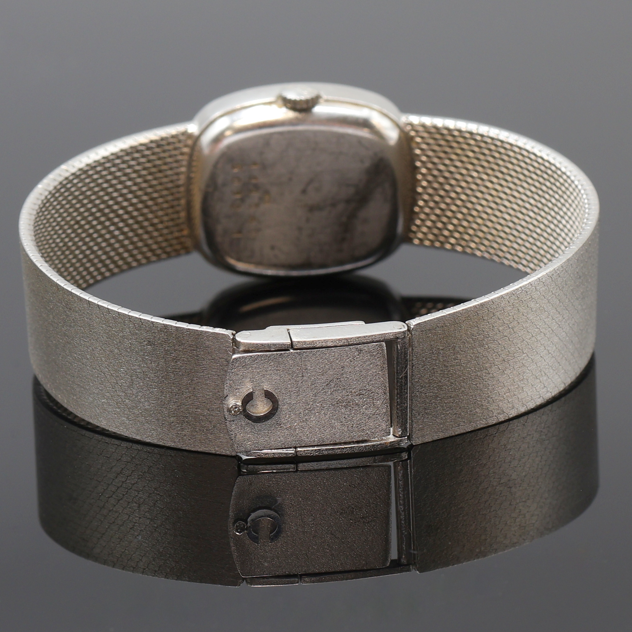 Detail a: CHOPARD Damenarmbanduhr in WG 750/000 mit Diamanten Referenz 5092 1, Schweiz um 1970, Handaufzug, orig. Goldband, Boden aufgedr., Lünette aufw. m. ...