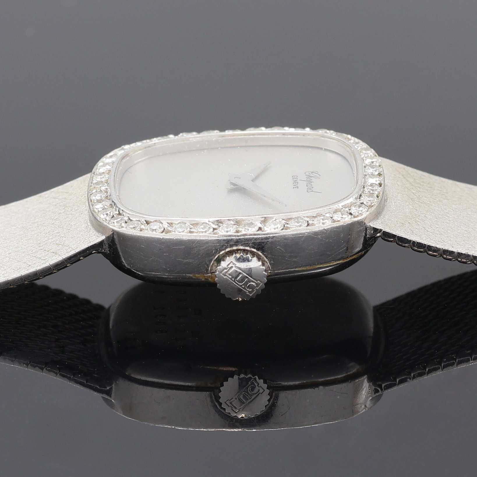 Detail c: CHOPARD Damenarmbanduhr in WG 750/000 mit Diamanten Referenz 5092 1, Schweiz um 1970, Handaufzug, orig. Goldband, Boden aufgedr., Lünette aufw. m. ...