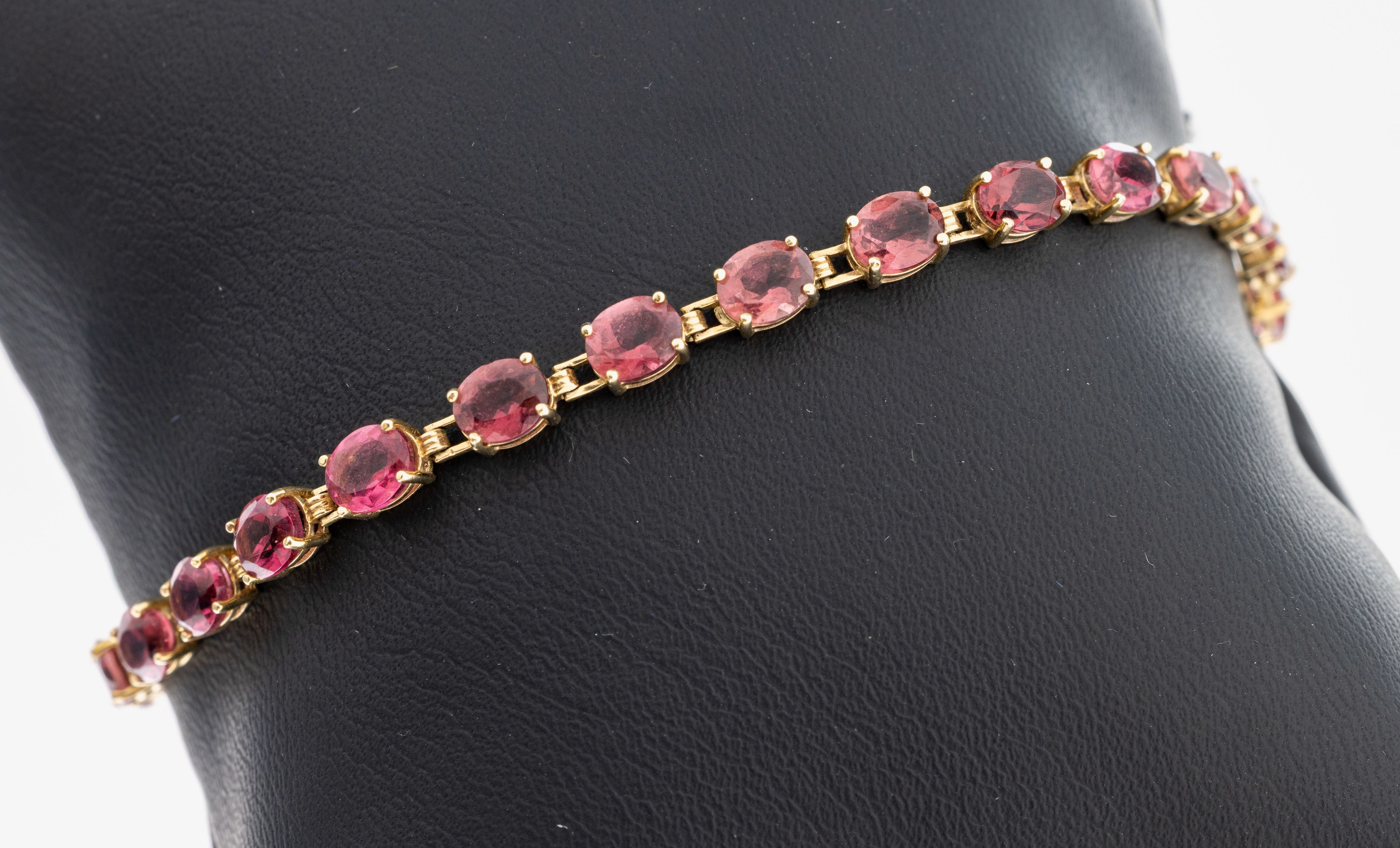 Image 27109579 - 14 kt Gold Turmalin-Armband, GG 585/000, ovalfacett. pinkfarb. Turmaline zus. ca. 8.50 ...