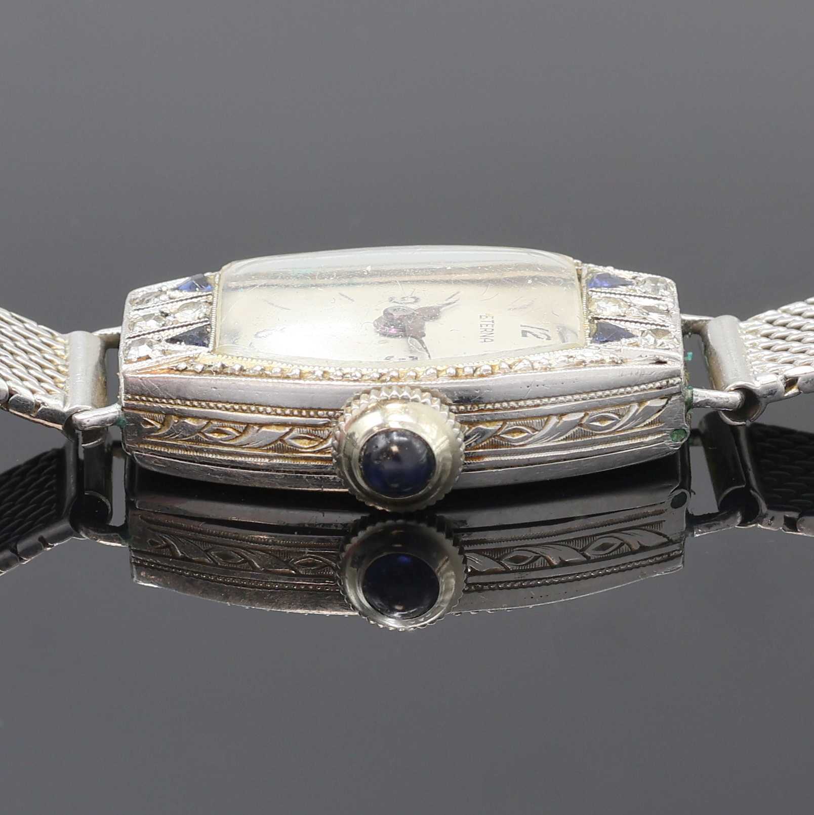 Detail c: ETERNA / ESZEHA Art-Deco Damenarmbanduhr in Platin, Schweiz um 1935, Handaufzug, ESZEHA WG 750/000 Band, Scharnierboden, Schmuckkrone, Geh. teils m. ...