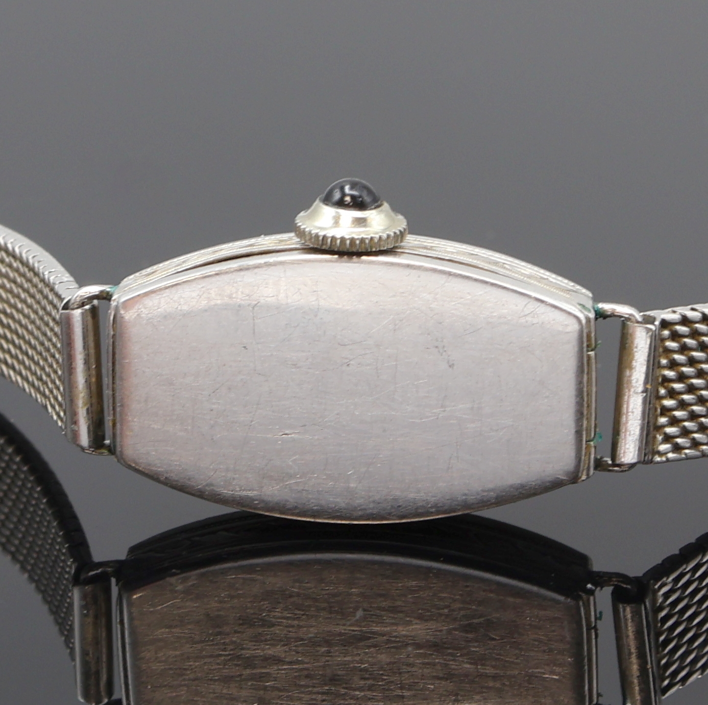 Detail d: ETERNA / ESZEHA Art-Deco Damenarmbanduhr in Platin, Schweiz um 1935, Handaufzug, ESZEHA WG 750/000 Band, Scharnierboden, Schmuckkrone, Geh. teils m. ...