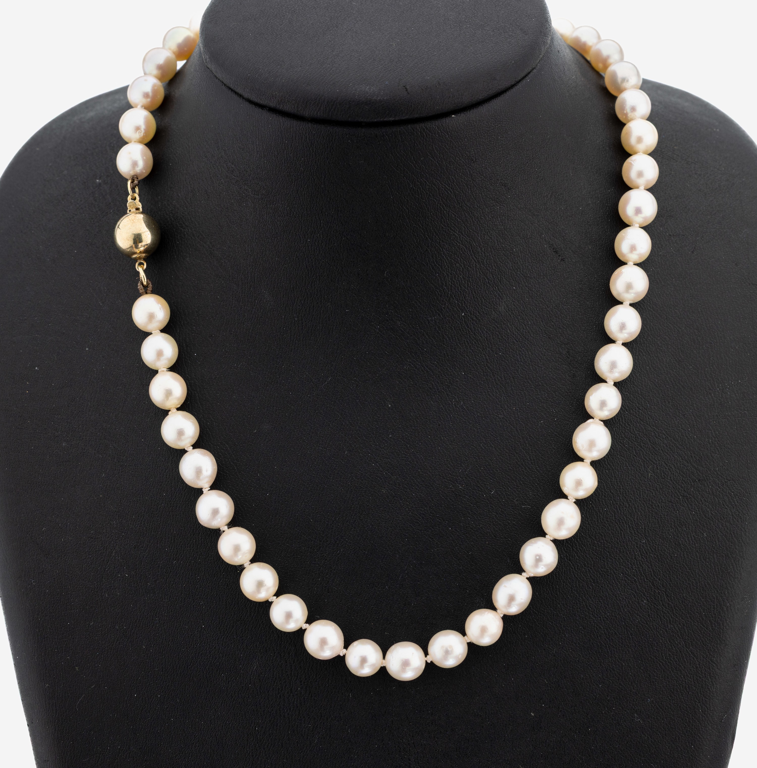 Perl-Collier, Akoyazuchtperlen, D. ca. 7.8 -8 mm, L. ca. 84 cm, Kugelschließe 925er Silber