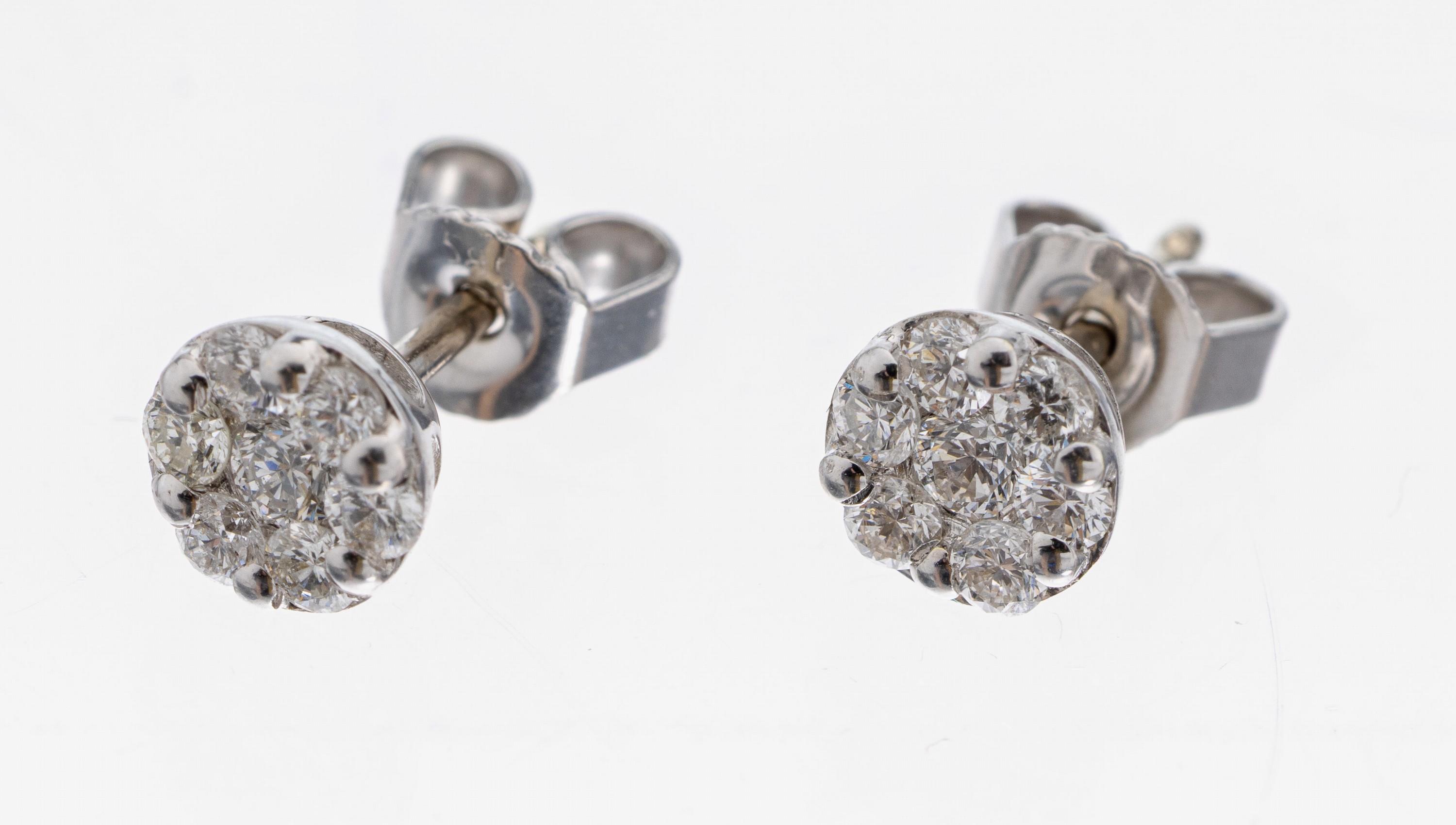 Paar 14 kt Gold Brillant-Ohrstecker, WG 585/000, Brillanten zus. ca. 0.50 ct Weiß/si