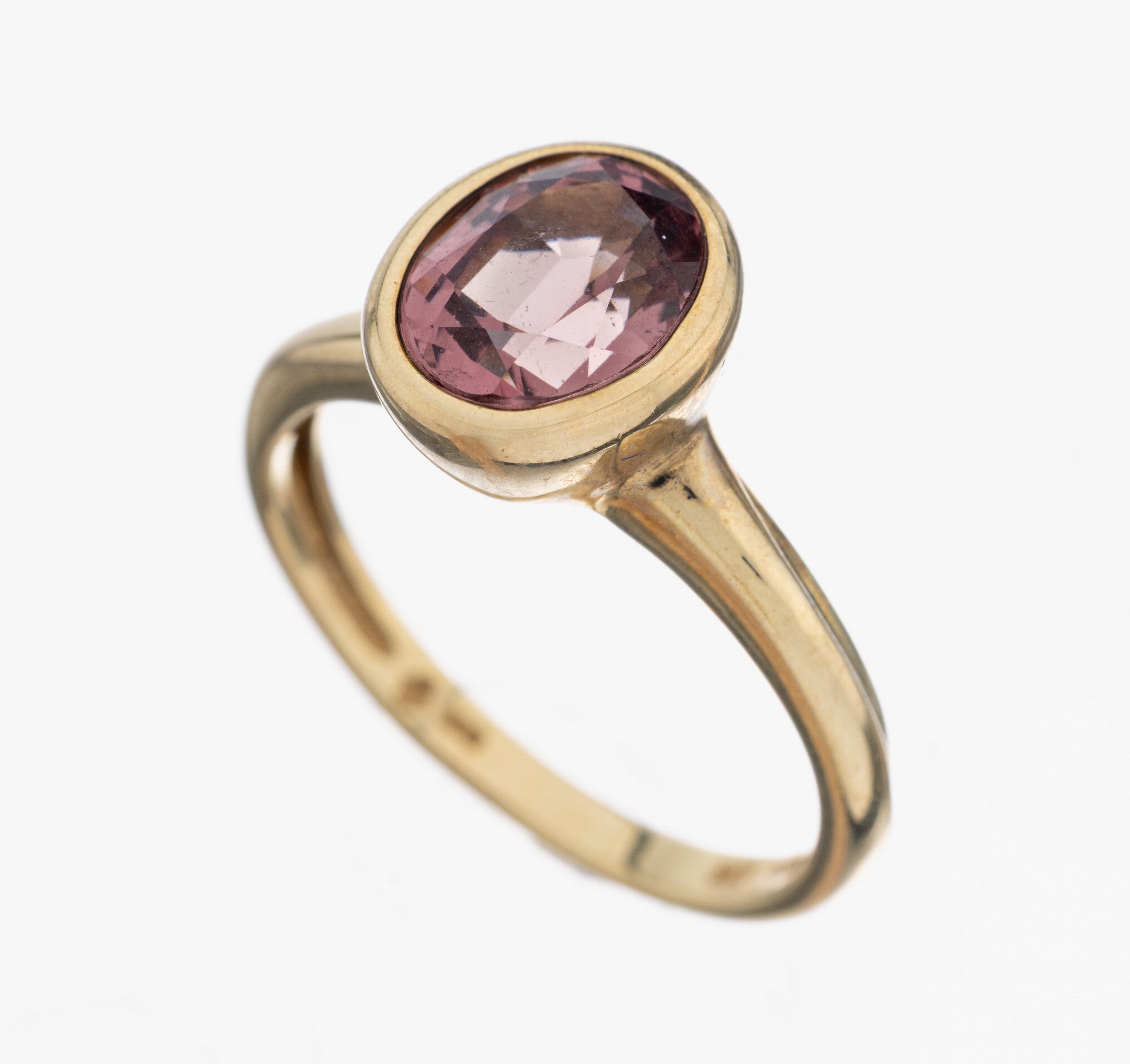 Image 27109672 - 9 kt Gold Morganit-Ring, GG 375/000, ovalfacett. Morganit ca. 1.50 ct, RW 57, ca. 3.9 g