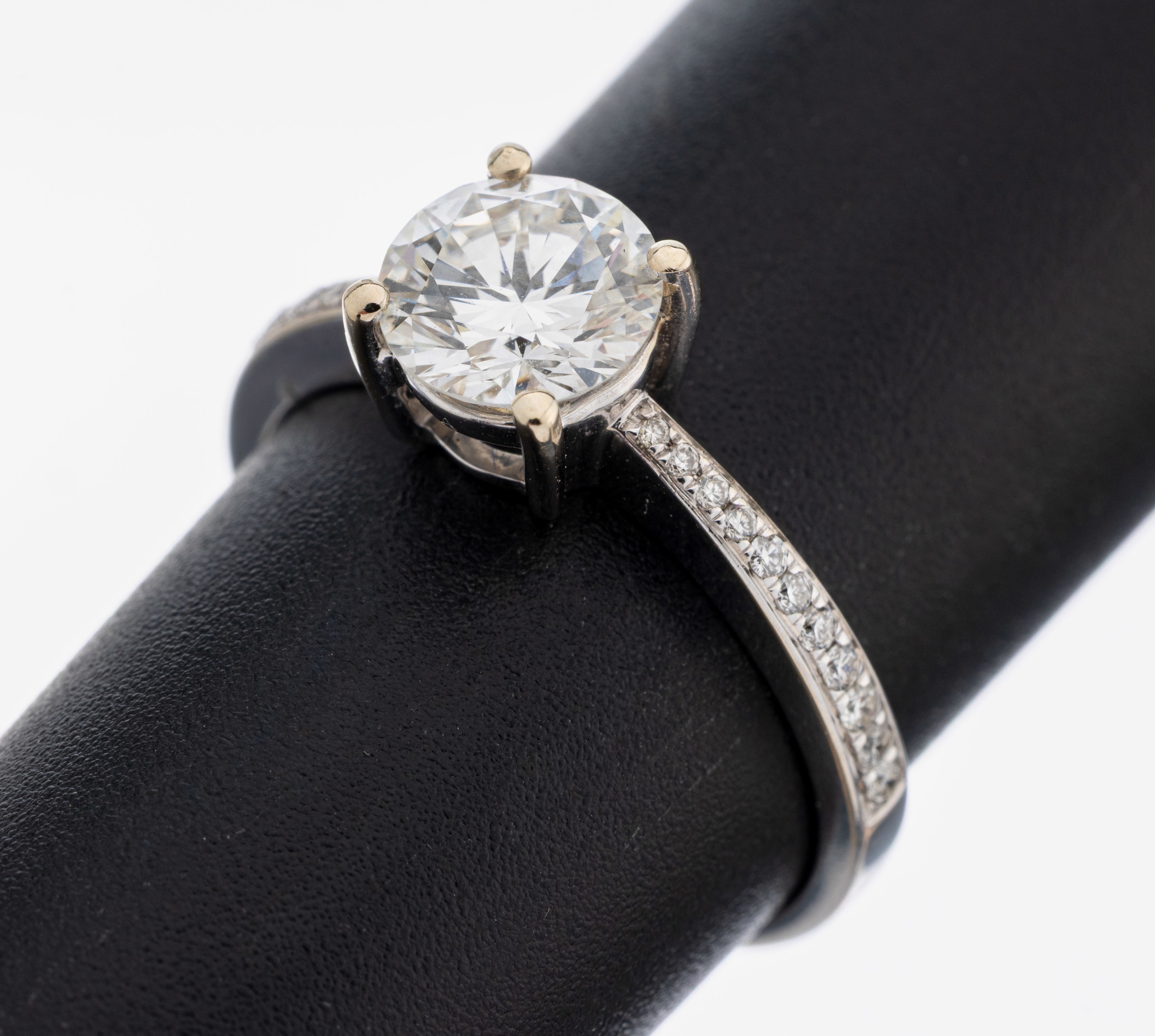 Image 27109678 - 18 kt Gold Brillant-Ring, WG 750/000, mittig Brillant 1.11 ct feines Weiß(G)/vvs2, ...