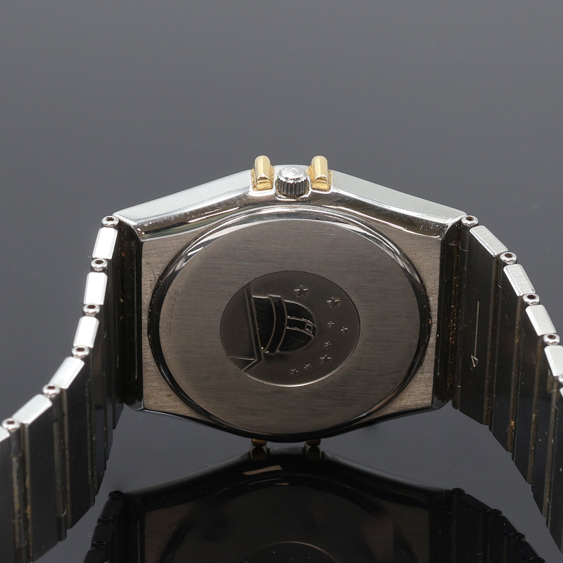 Detail d: OMEGA Herrenarmbanduhr Constellation Referenz 396.1070.1/396.1080.1, Schweiz um 1990, quarz, Edelstahl/Gold kombiniert inkl. Gliederband m. ...