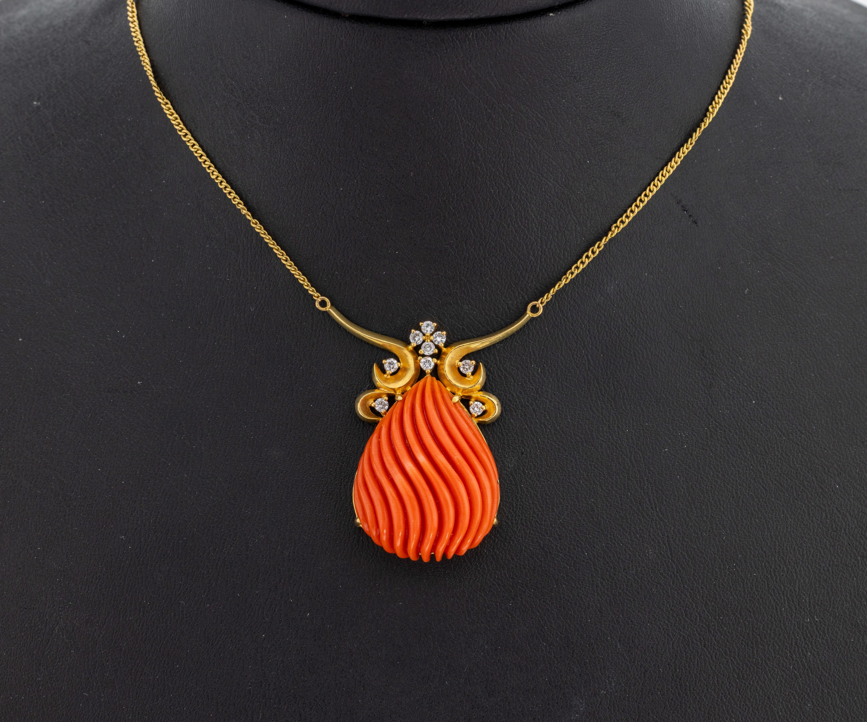 Image 27109733 - 18 kt Gold Korallen-Brillant-Collier, GG 750/000, geschwungenes Mittelteil mit ...