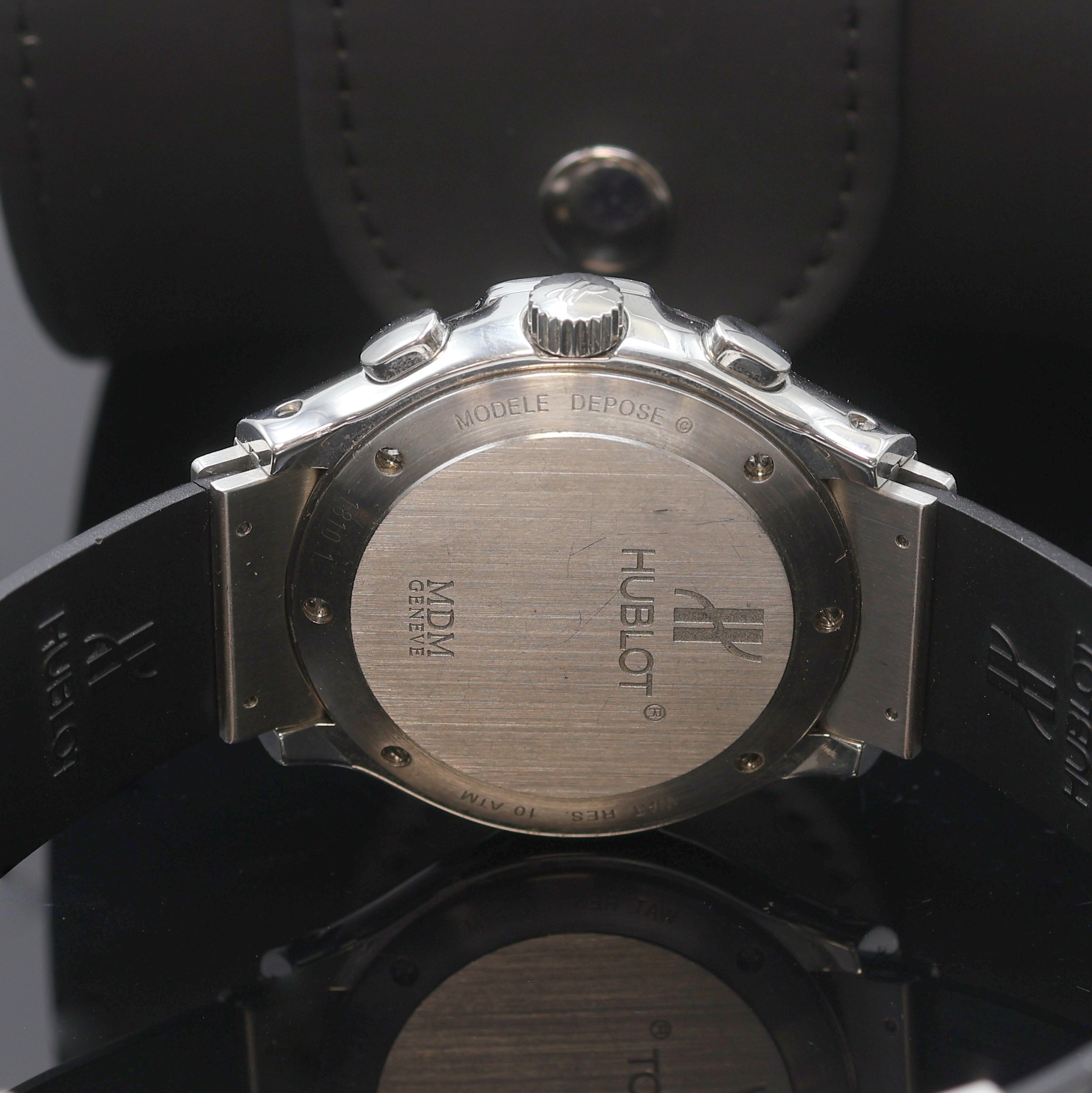 Detail d: HUBLOT MDM Armbandchronograph Referenz 1810.1, Schweiz um 2000, Automatik, Edelstahlgeh. inkl. orig. Kautschukband m. dopp. Faltschl., Krone ...