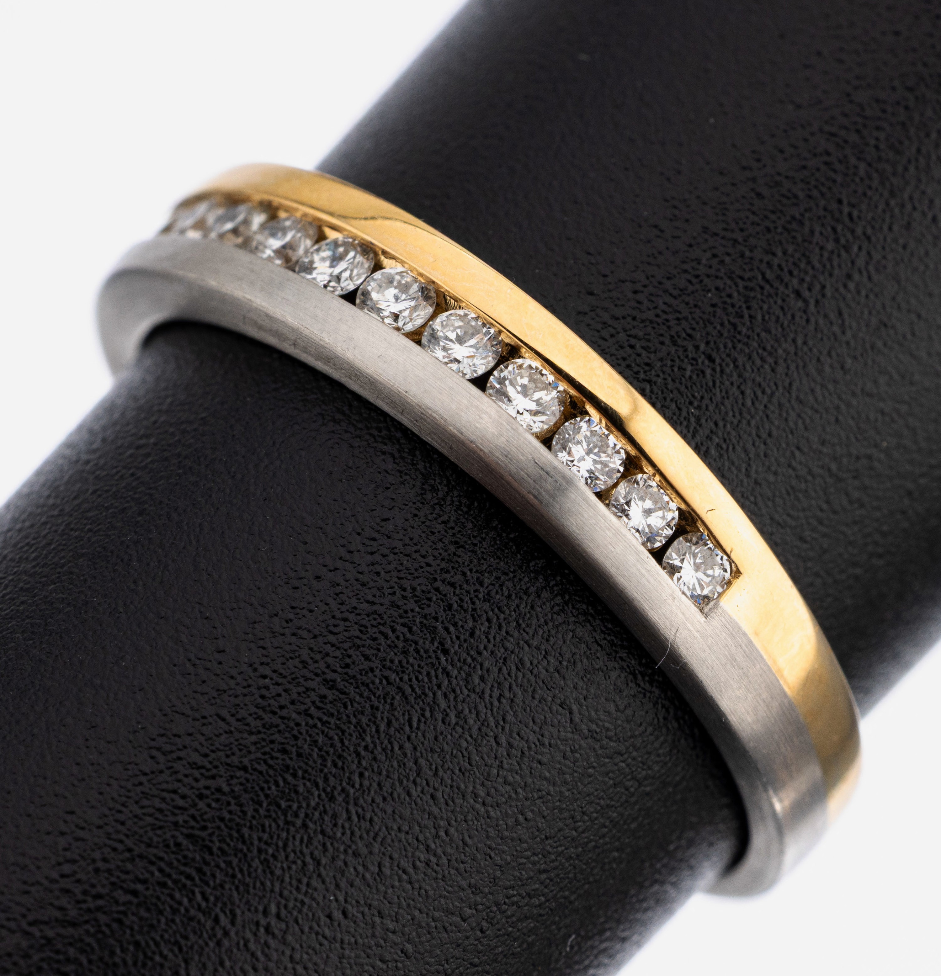Image 27109779 - 18 kt Gold und Platin Brillant-Ring, GG 750/000 und Pt 950/000, Brillanten zus. ca. ...
