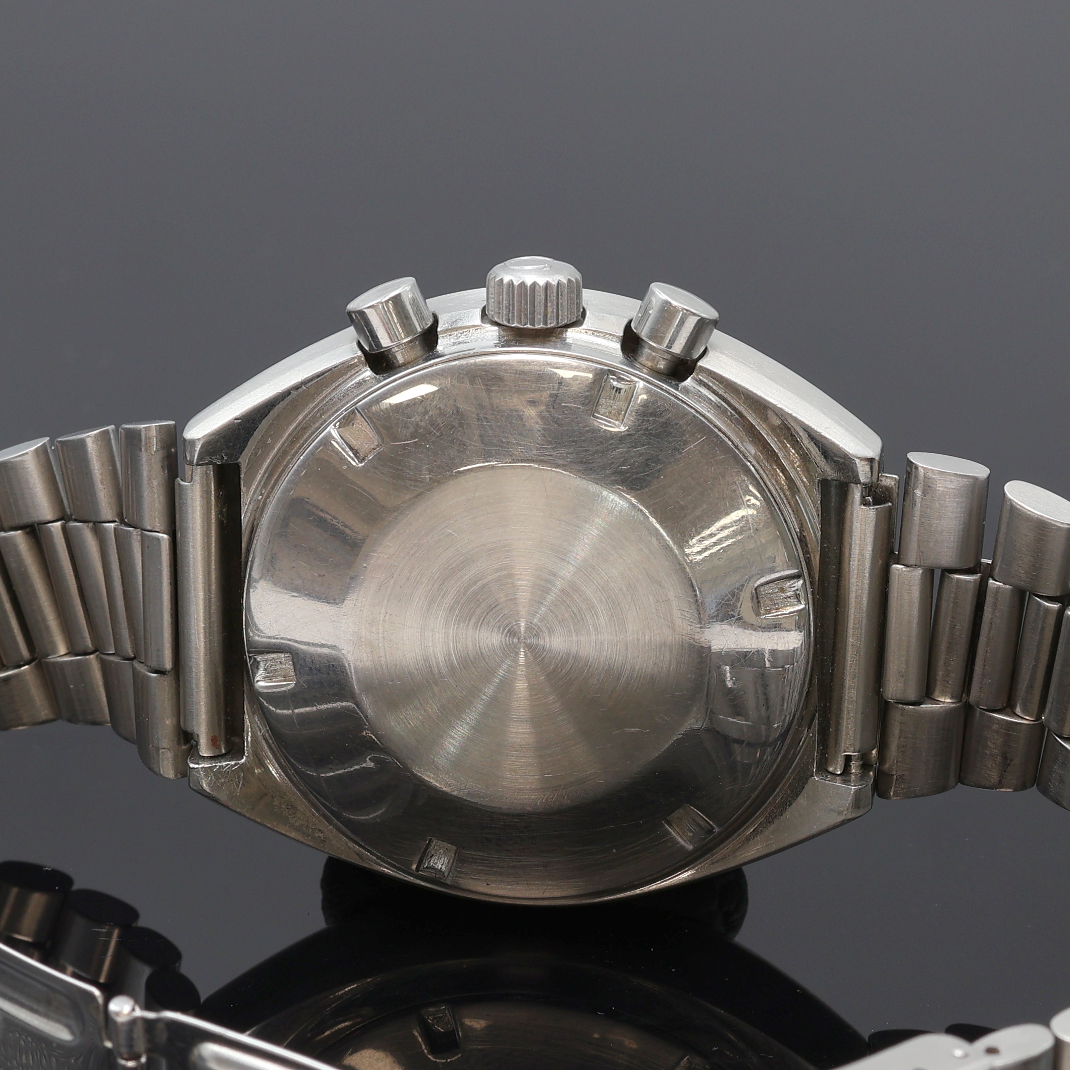 Detail d: OMEGA Speedmaster Mark II Armbandchronograph Referenz 145.014, Handaufzug, Schweiz um 1970, verschr. Edelstahlgeh. inkl. orig. Gliederband m. ...
