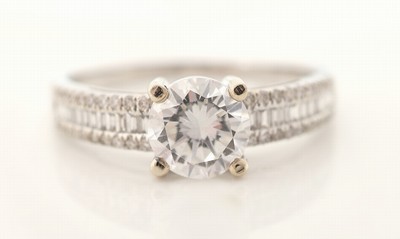 27109726b - 18 kt Gold Diamant-Ring, WG 750/000, mittigBrillant 1.03 ct hochfeines Weiß (D)/vvs2, ...
