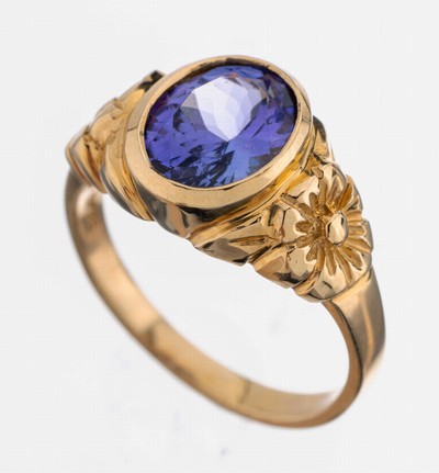 Image 14 kt gold tanzanite-ring , YG 585/000, ovalbevelled tanzanite approx. 2.0 ct, ring ...