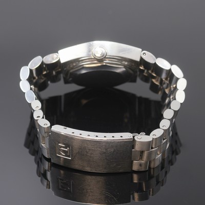 27109788b - TISSOT Herrenarmbanduhr PR 516 GL, Schweiz um 1970, Edelstahlgeh. inkl. orig. ...