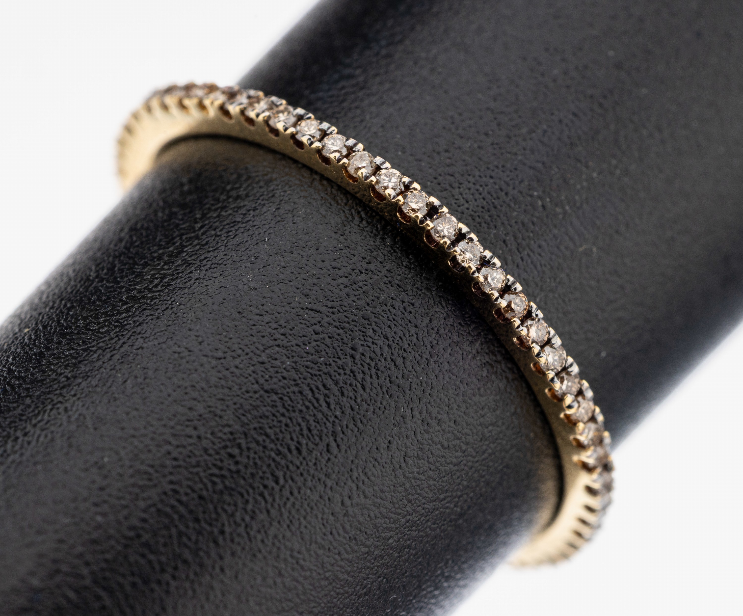 Image 27109826 - 18 kt Gold Brillant-Memoryring, GG 750/000,58 braune Brillanten zus. ca. 0.21 ct, RW ...