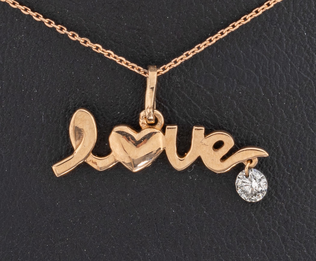 Detail a: 14 kt Gold Brillant-Anhänger "Love", RG 585/000, Brillant ca. 0.13 ct feines Weiß/si, an Kette, L. ca. 40 cm, Karabinerschließe, ca.1.7 ...