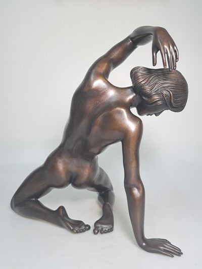 27109891c - Arno Breker, 1900-1991, Grazie, Bronzeskulptur, sign. und num. 97/300, H. ca. 25cm