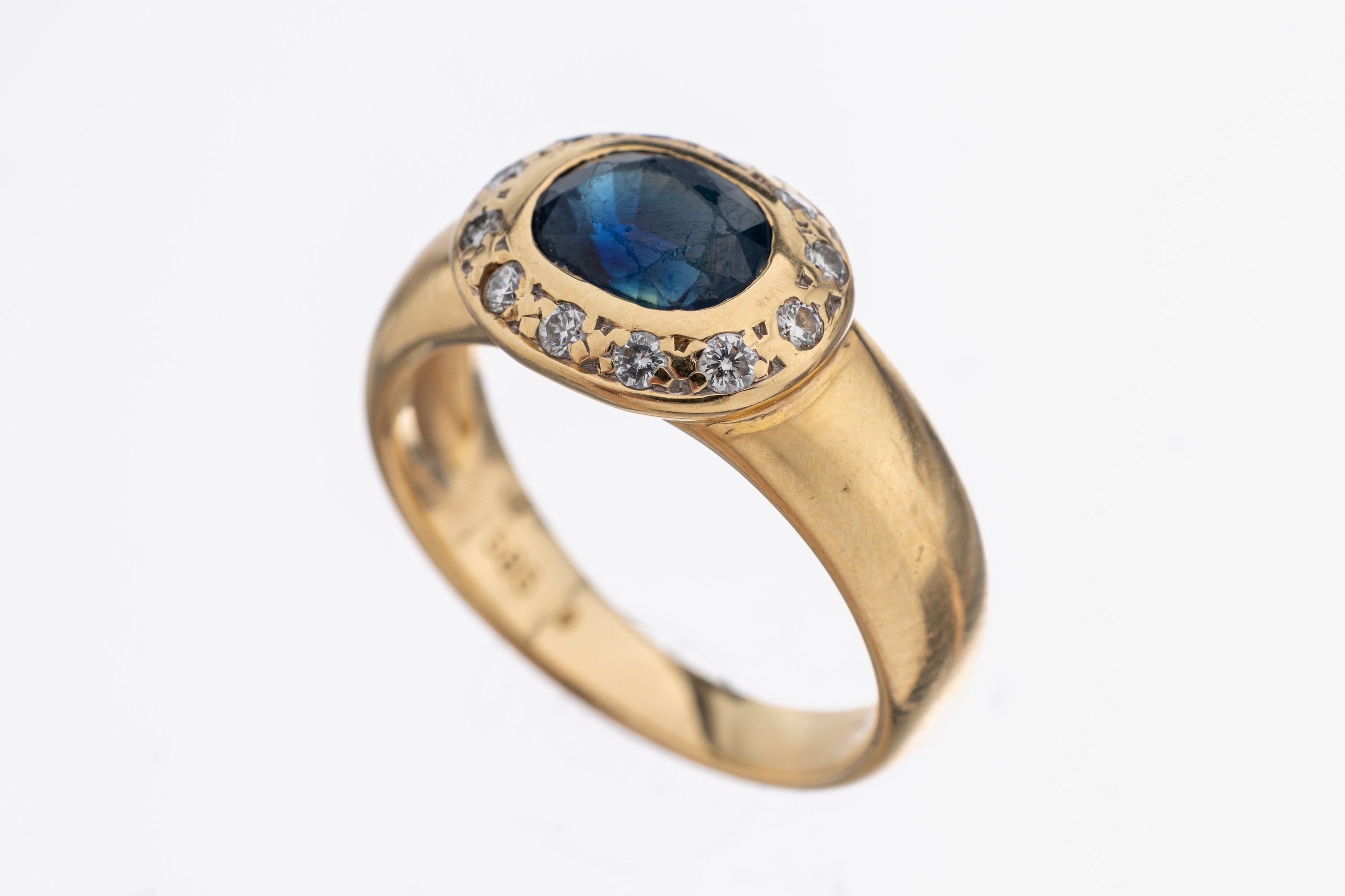 Image 27109906 - 14 kt Gold Saphir-Brillant-Ring, GG 585/000, mittig ovalfacett. Saphir ca. 1.80 ct, ...