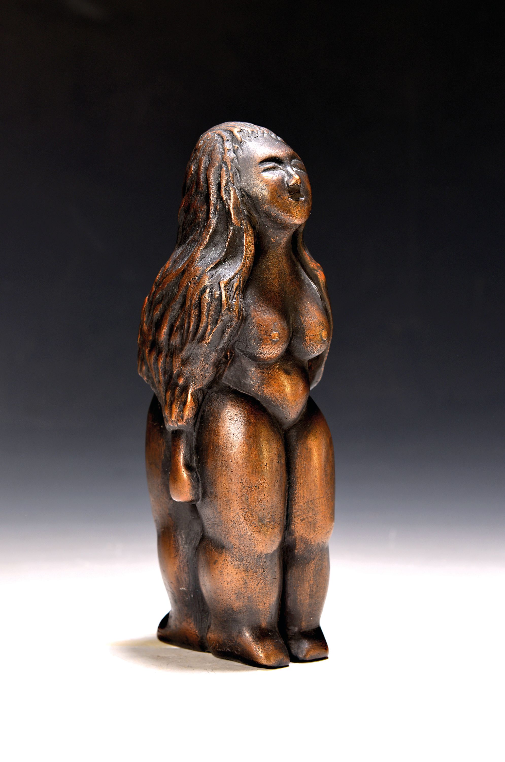 Image 27109910 - Bettina C. Morio, geb. 1968 Grünstadt, Bronzeskulptur, Doppelfigur stehender weiblicher ...