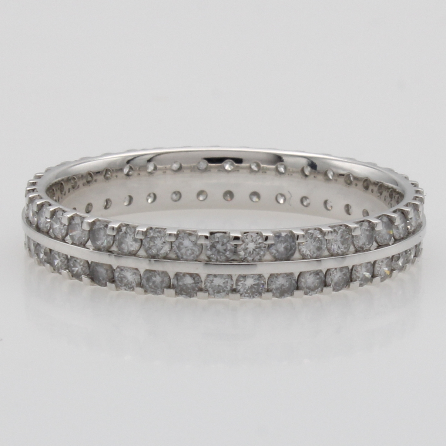 Image 27109979 - Ring mit Brillanten, WG 585/000, rundum 2-reih. bes. m. Brill. zus. ca. 1.0 ct Weiß/si, ...