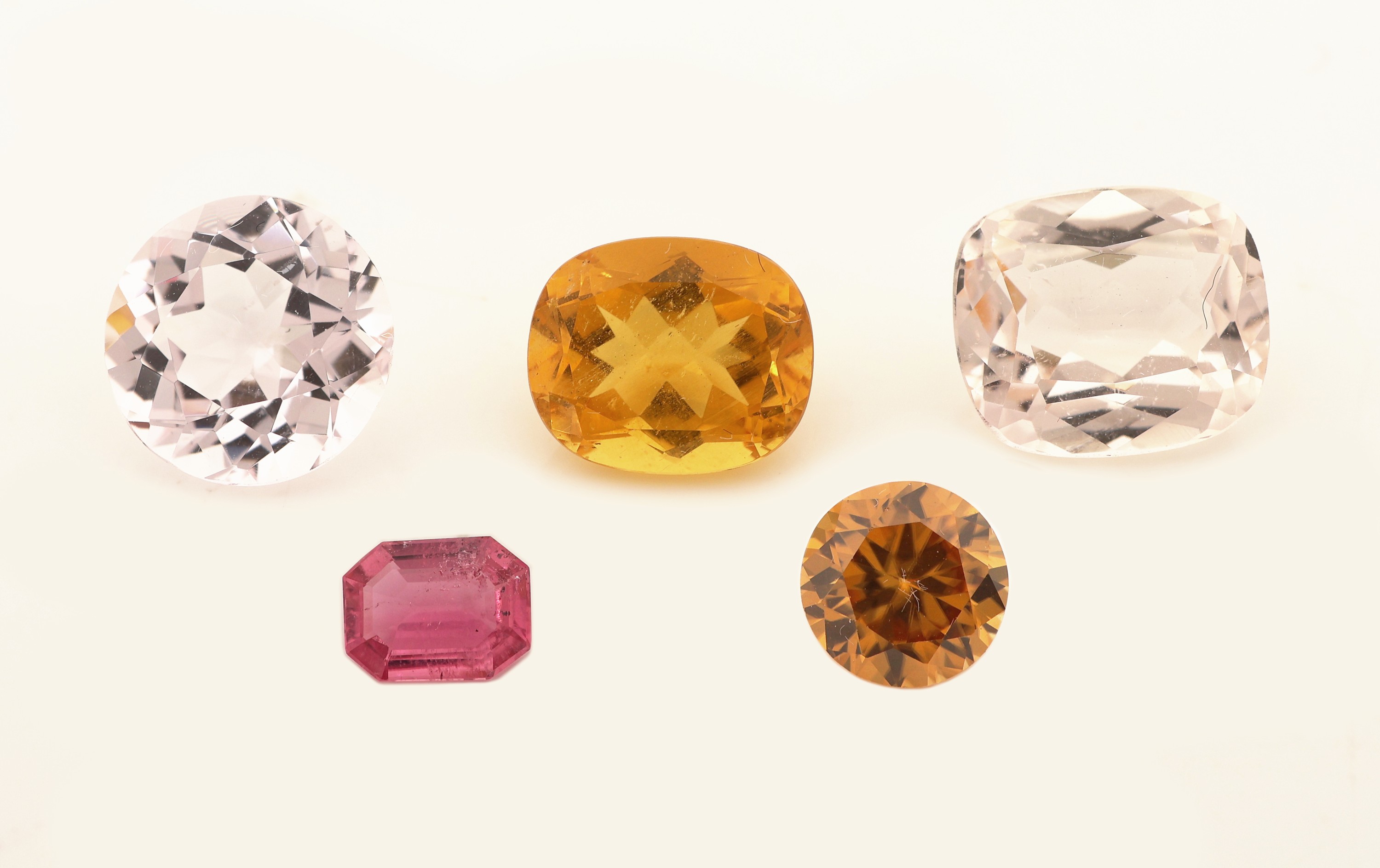 Image 27110031 - Lot 5 lose Farbsteine, zus. ca. 15.27 ct, u.a. Morganit, rosa Turmalin, Goldberyll und ...