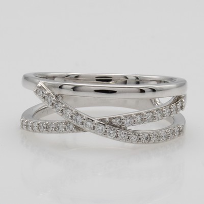 Image Ring mit Brillanten, WG 585/000, offene überschlagene Ringschiene, Brill. zus. ca. 0.30 ...