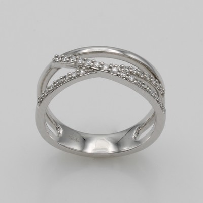 27110027a - Ring mit Brillanten, WG 585/000, offene überschlagene Ringschiene, Brill. zus. ca. 0.30 ...