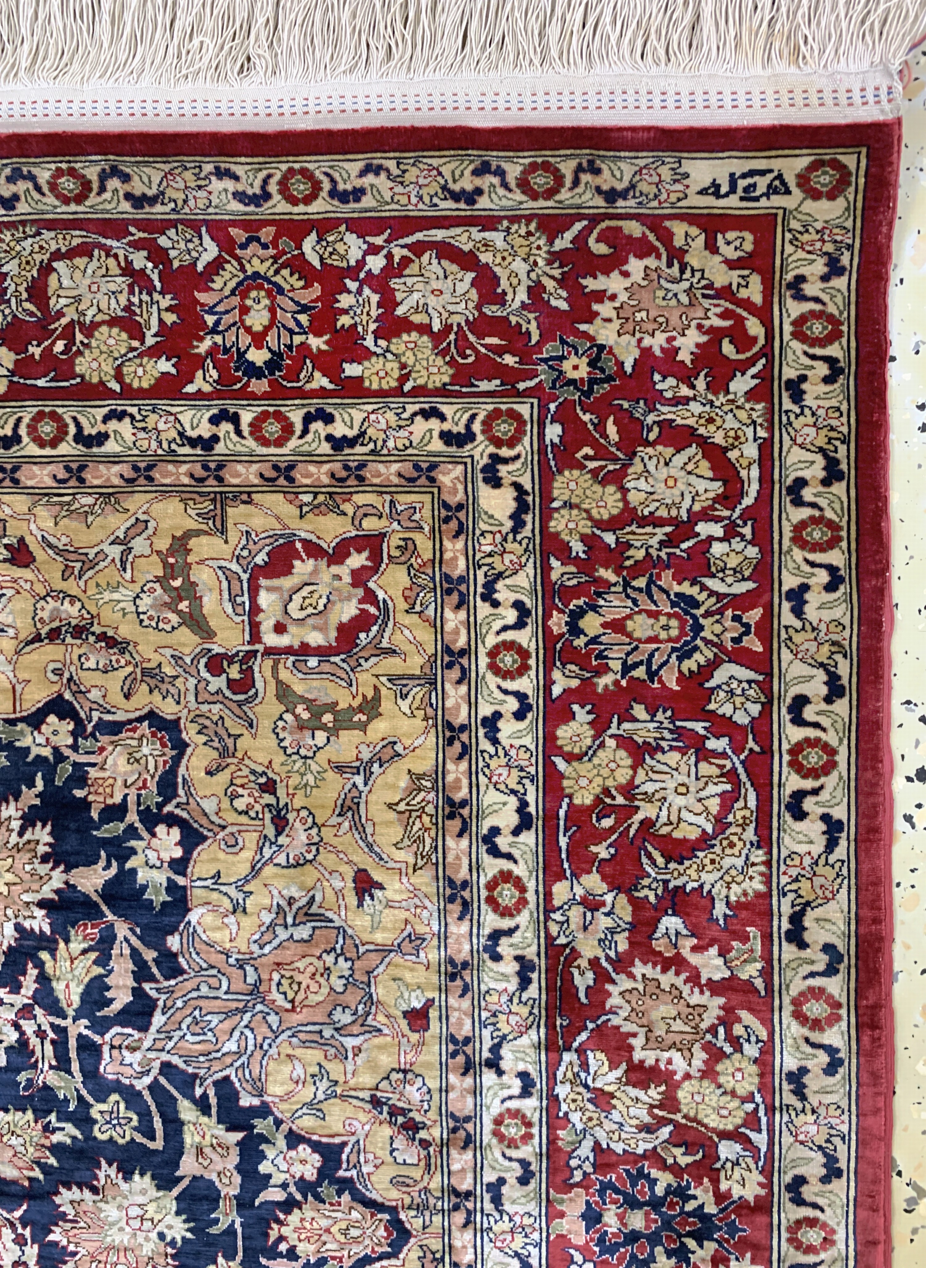 Detail d: Hereke Seide Sehr fein, Türkei, signiert, Mitte 20.Jhd, reine Naturseide, ca. 143 x 101 cm, ca. 1,44 Mio. Kn/qm, EHZ: 1-2