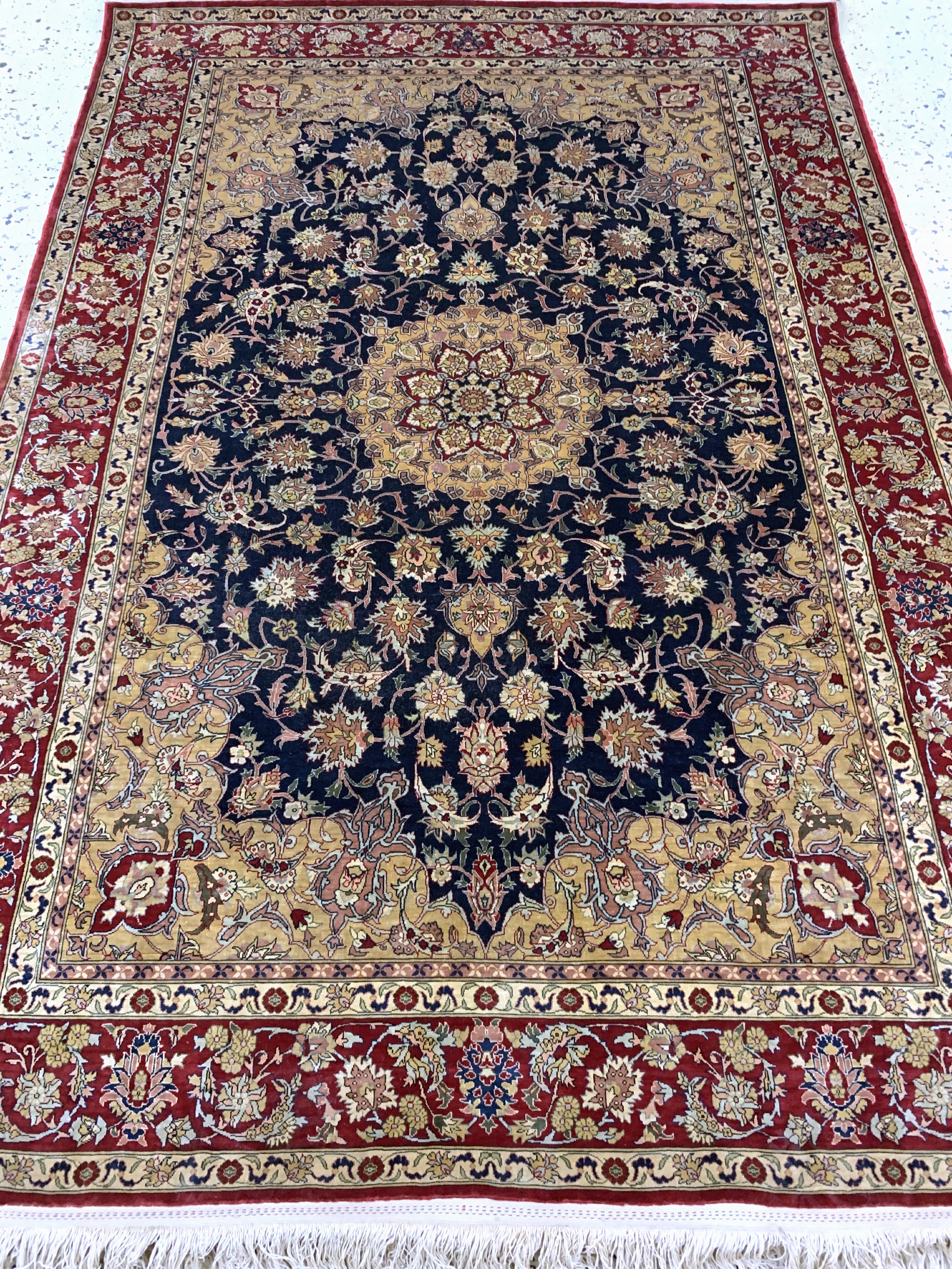 Detail f: Hereke Seide Sehr fein, Türkei, signiert, Mitte 20.Jhd, reine Naturseide, ca. 143 x 101 cm, ca. 1,44 Mio. Kn/qm, EHZ: 1-2