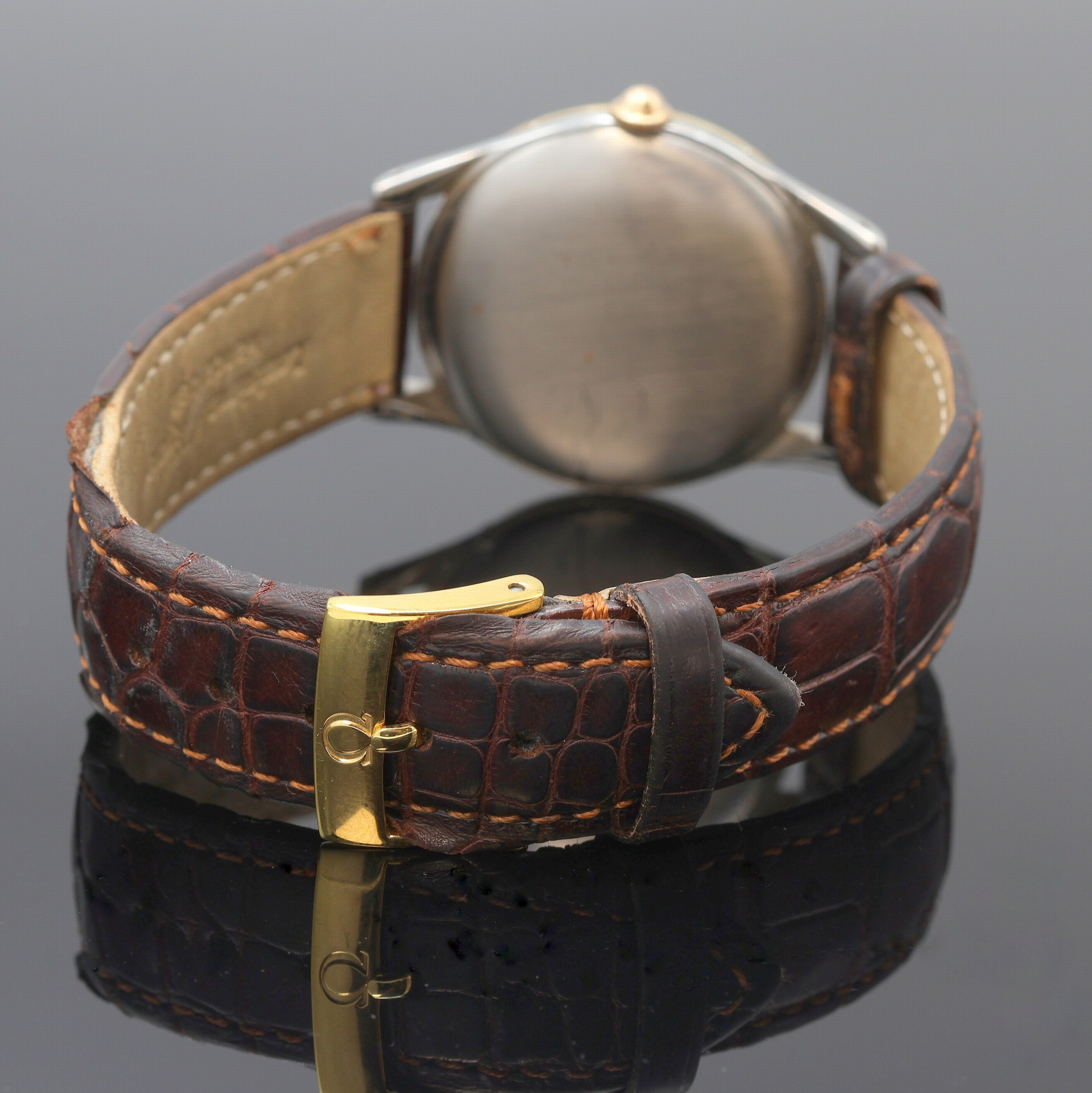 Detail c: OMEGA seltene, astronomische Herrenarmbanduhr Serie Cosmic Referenz 2471-7, Schweiz um 1947, Handaufzug, Edelstahlgeh., Boden u. gold. Glasrand ...