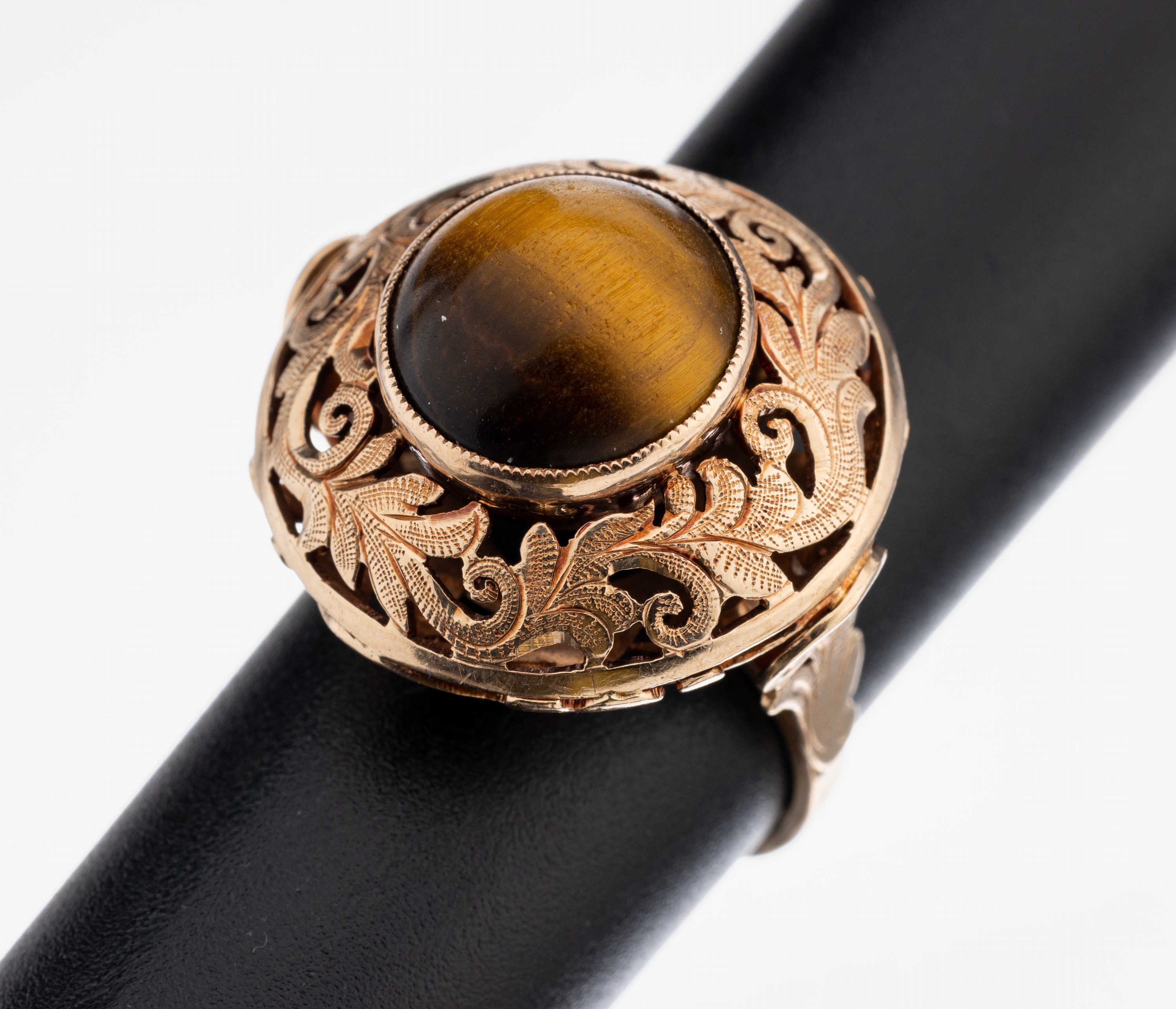 Image 27110210 - 14 kt Gold Tigerauge-Ring, wohl Polen nach 1963, RoseG 583/000, hoch aufgebauter ...