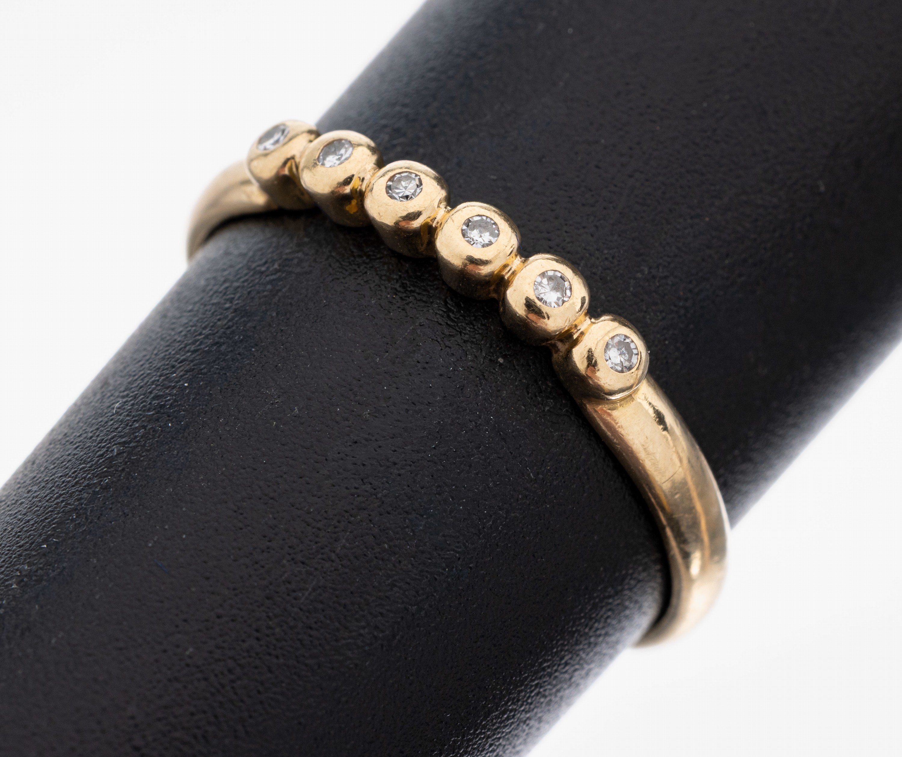 Image 27110235 - 14 kt Gold Diamant-Ring, GG 585/000, 6 8/8-Diamanten zus. ca. 0.06 ct Weiß/p, RW 56, ...