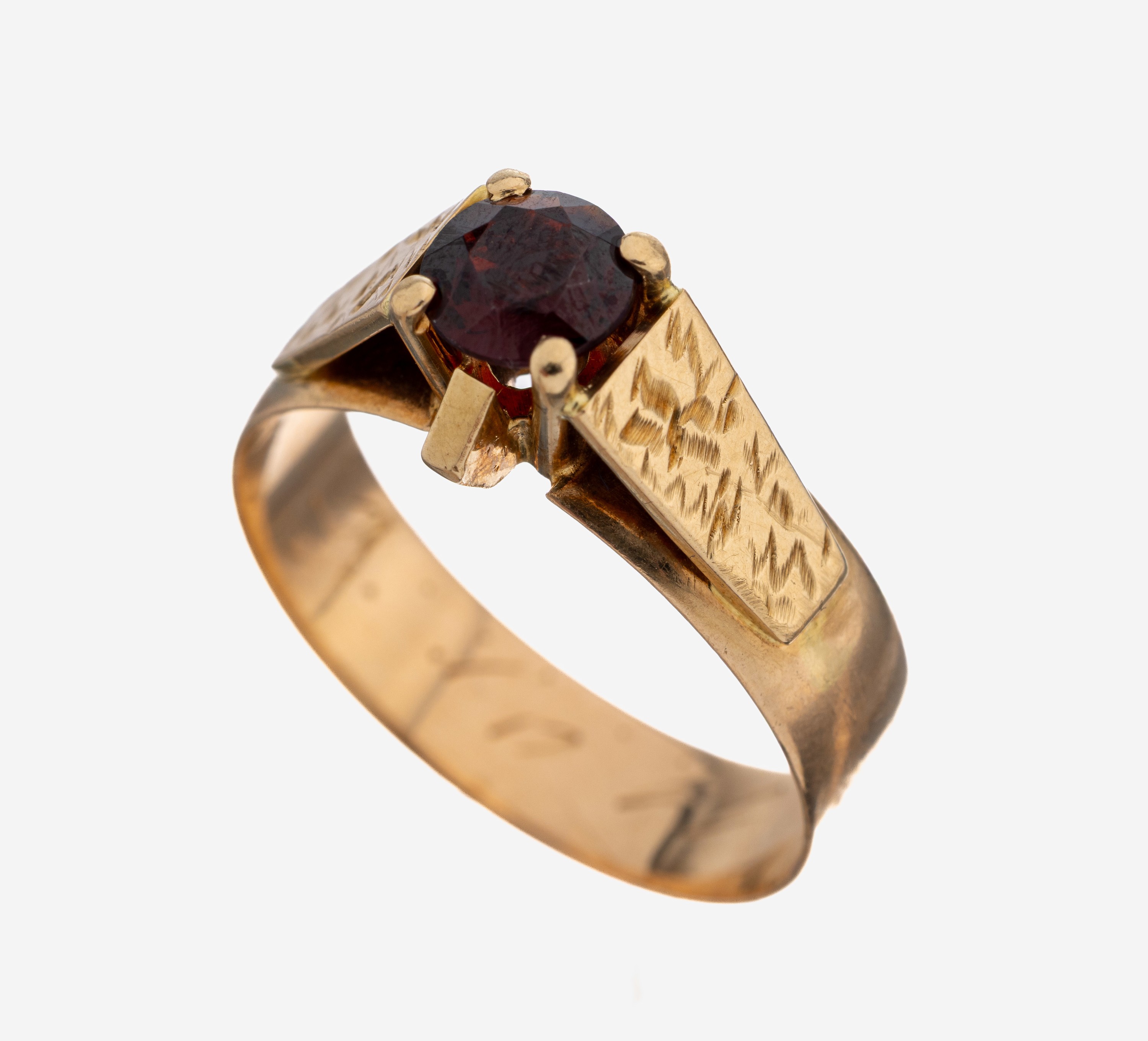 Image 27110238 - 14 kt Gold Granat-Ring, um 1890, RoseG 585/000 gepr., hoch aufgebaut, mittig mit einem ...