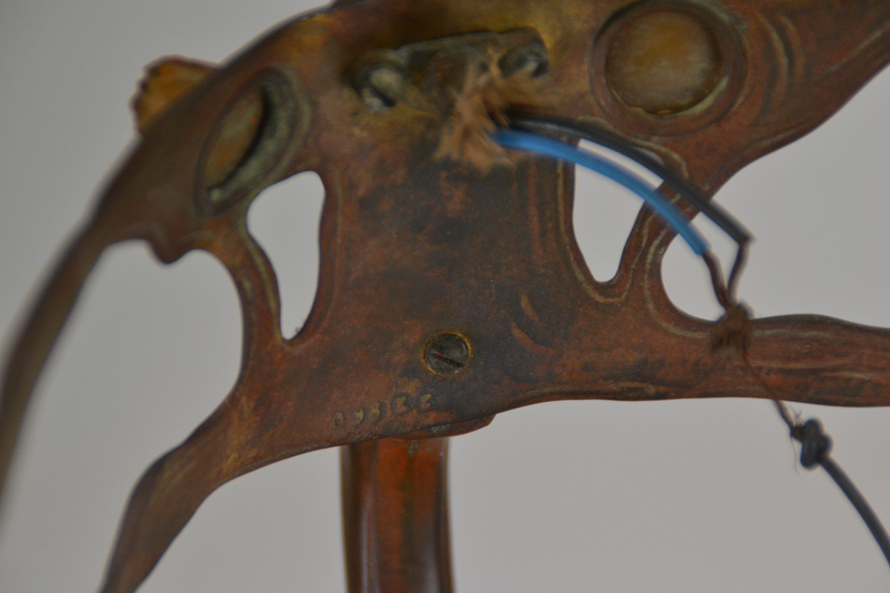 Detail c: Lampenfuß im Stil von Friedrich Adler, Jugendstil, Erstes Viertel 20.Jh., Metall bronzefarben patiniert, vegetabile Formgebung,mit 9 farbigen ...