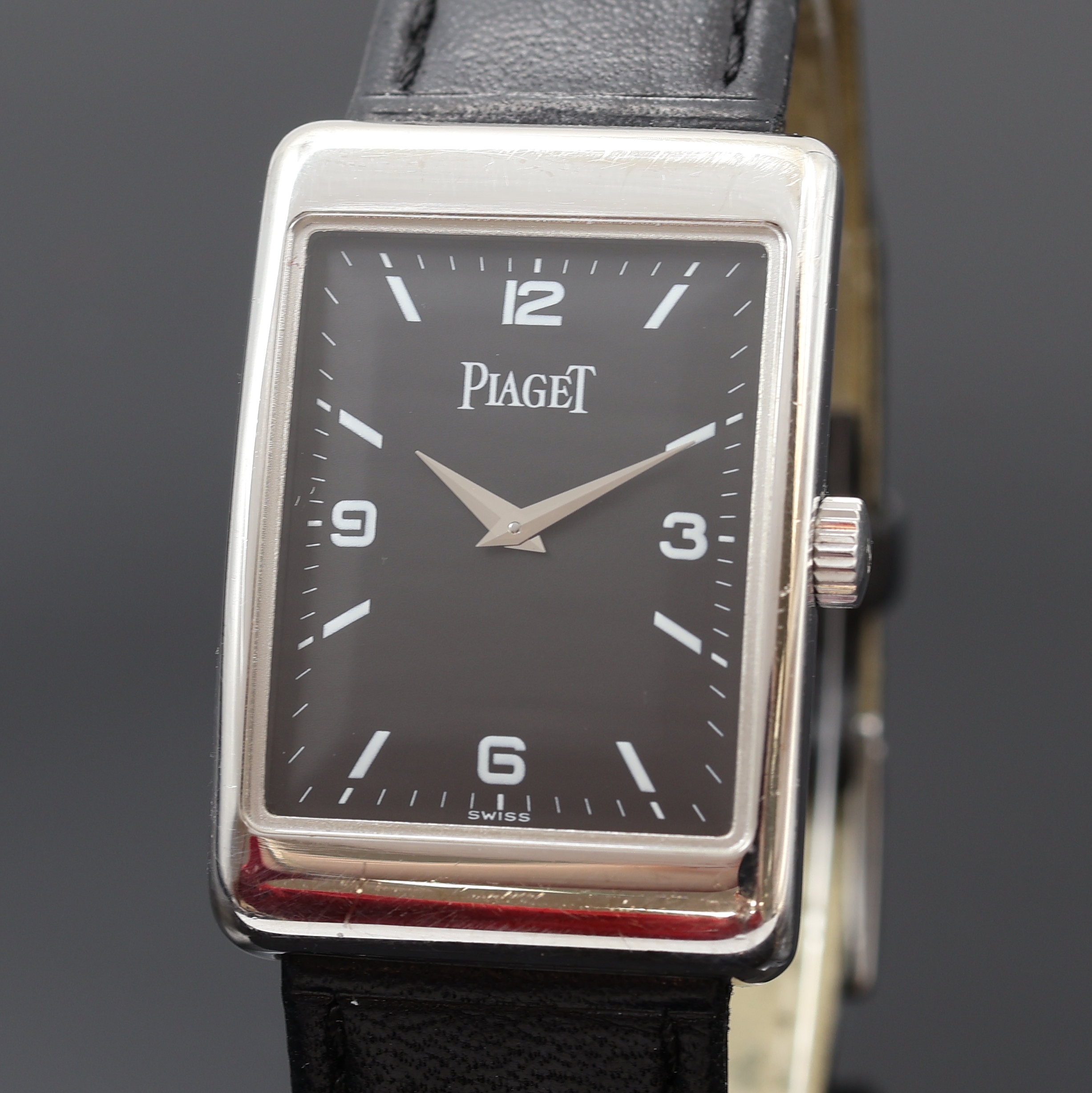 Detail a: PIAGET Armbanduhr in WG 750/000 Referenz 9952, Schweiz um 1995, Handaufzug, Lederband m. orig. WG 750/000 Dornschl., Boden 4-fach verschr., schwarzes ...