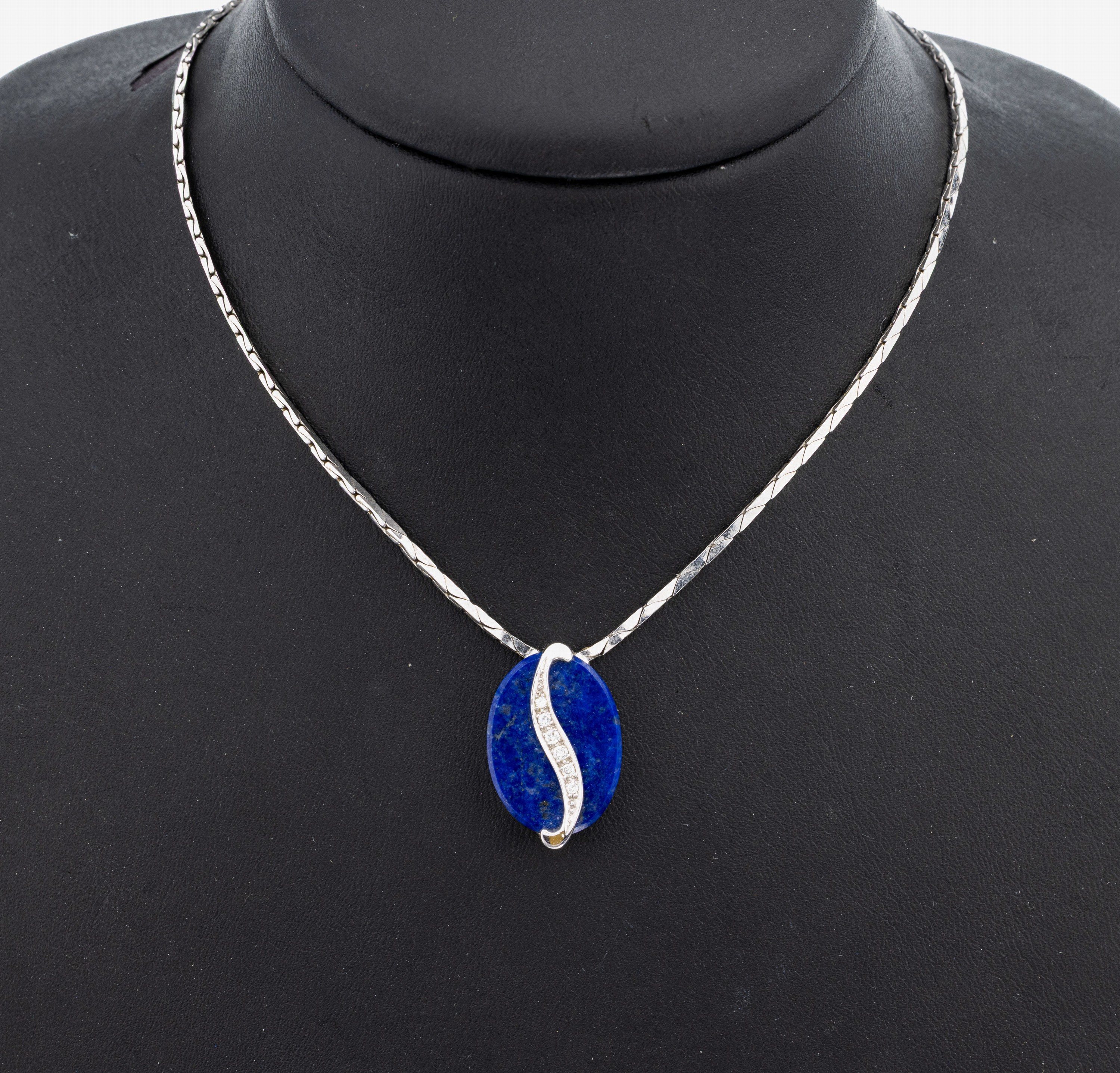 Image 27110911 - 14 kt Gold Lapislazuli-Brillant-Collier, 1970er Jahre, WG 585/000, Mittelteil ovale ...