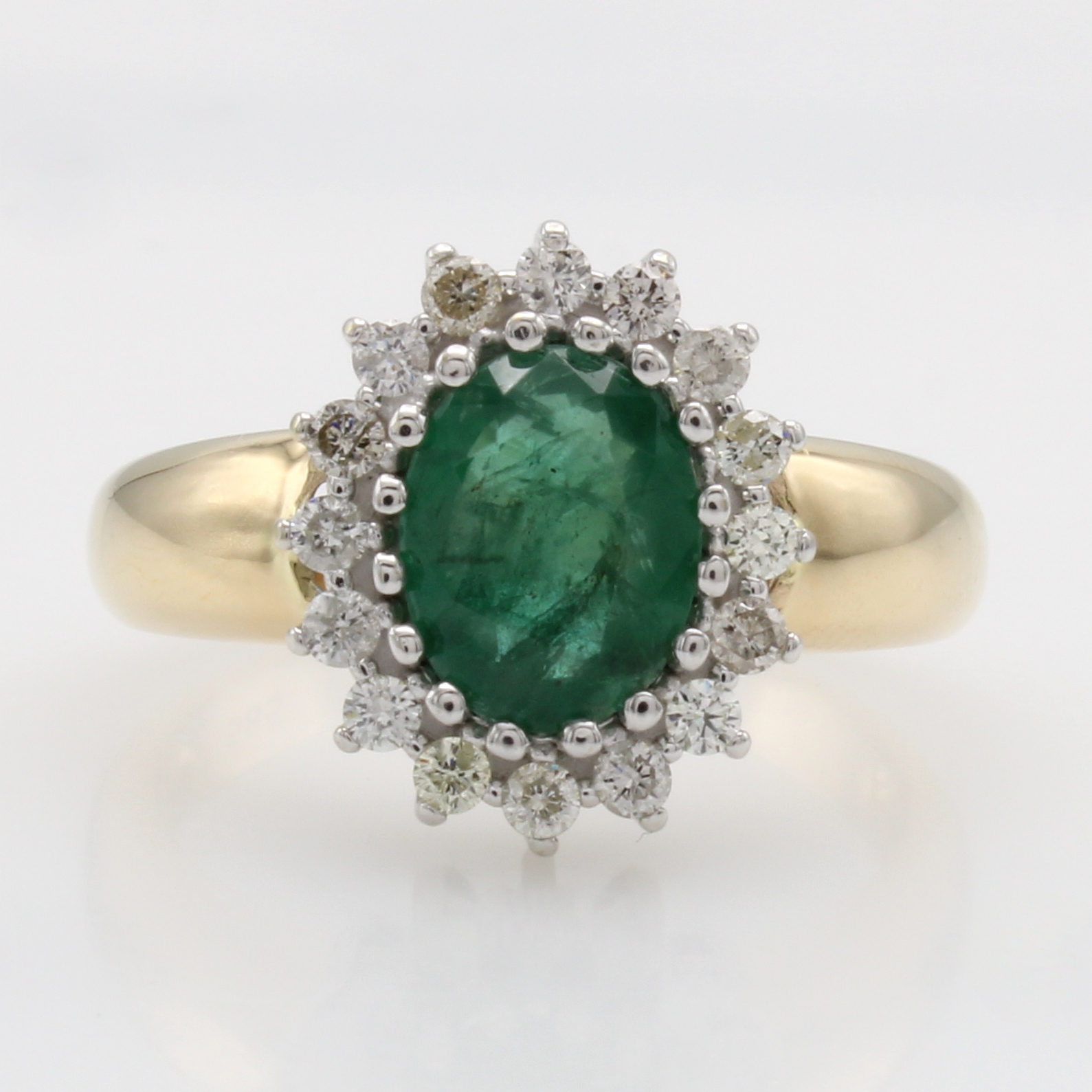 Image 27110939 - Ring mit Smaragd und Brillanten, GG/WG 585/ 000, Smaragd ca. 9x7 mm, Brill. zus. ca. ...
