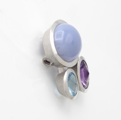 27110971a - Anhänger mit Farbsteinen, WG 750/000, z.T. strichmatt., 1 Chalcedoncabochon ca. 15.81 ...